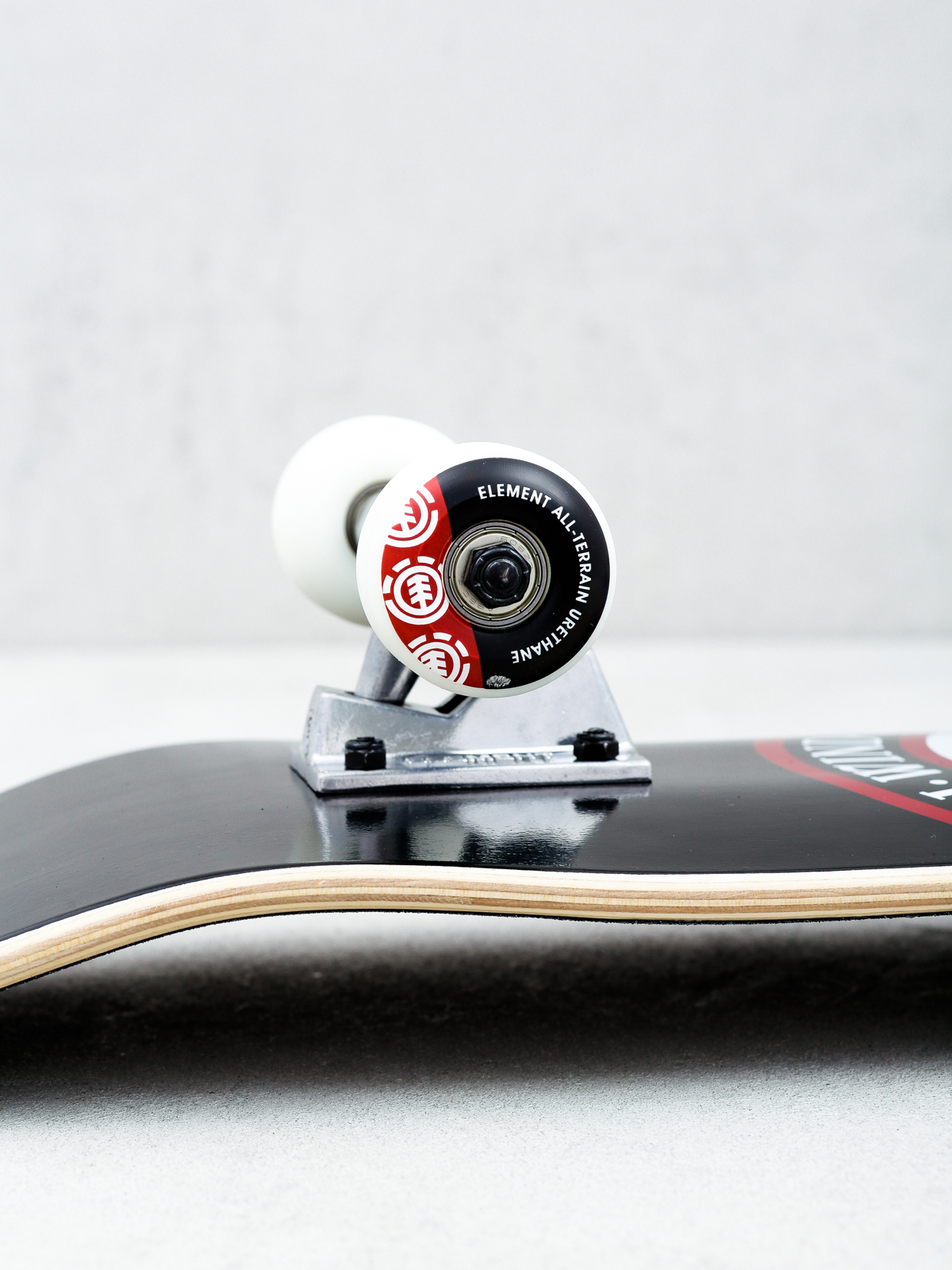 Скейтборд Element Seal 