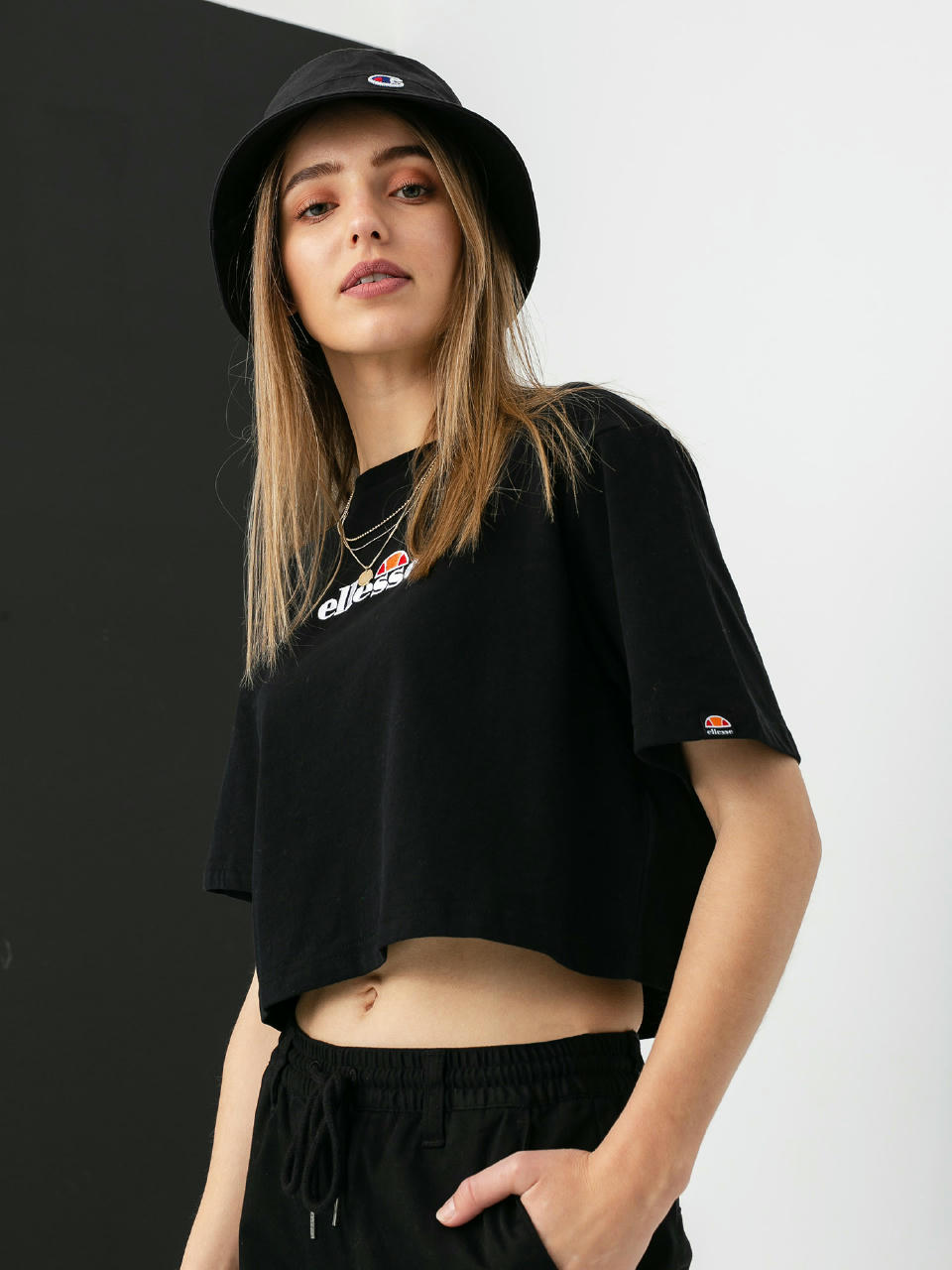 Футболка Ellesse Fireball Wmn (black)