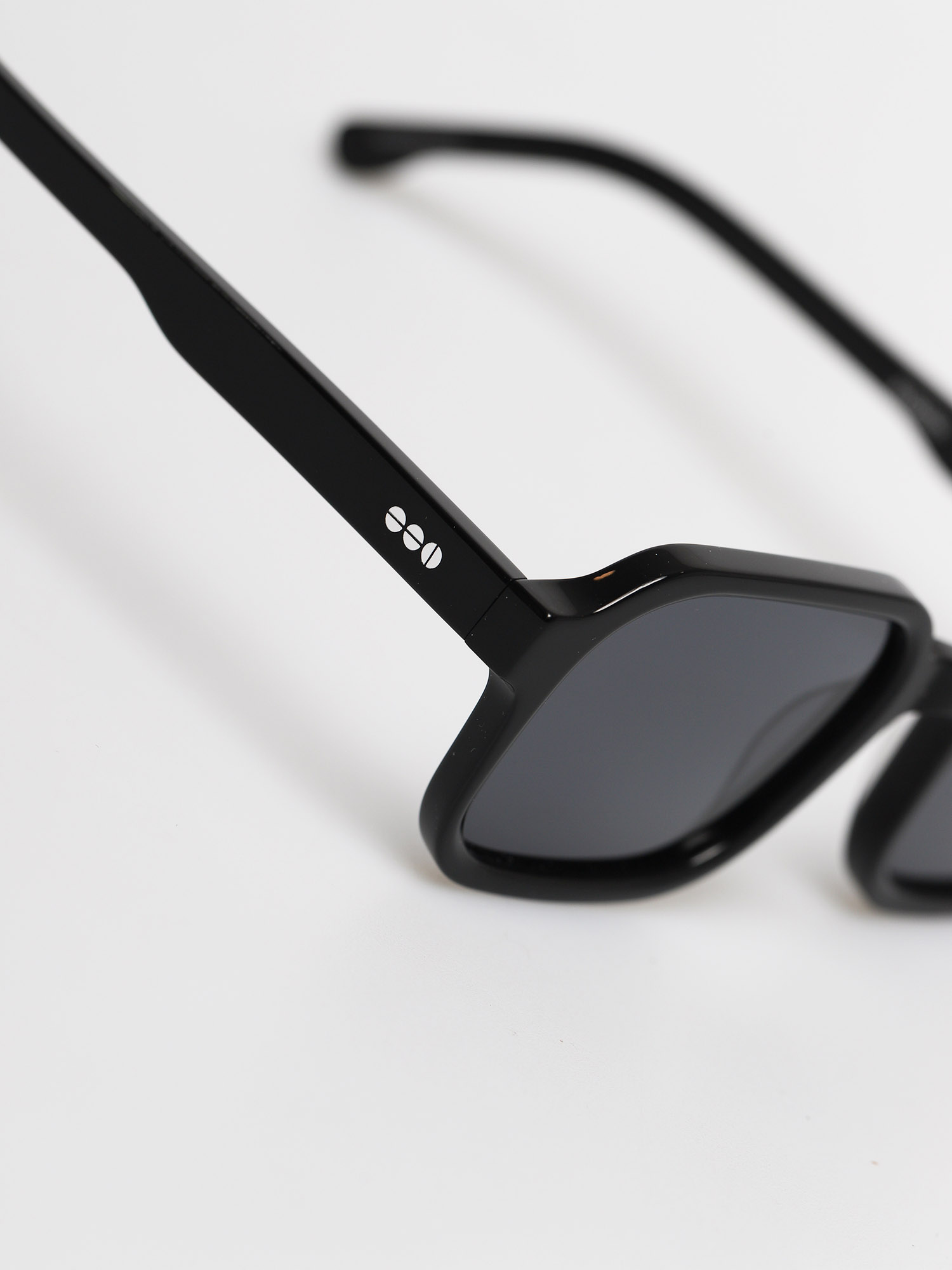 Сонцезахисні окуляри Komono Romeo (black)