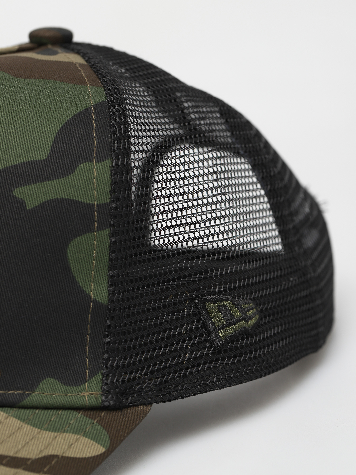Кепка New Era Clean Trucker New York Yankees ZD (woodland camo/black)