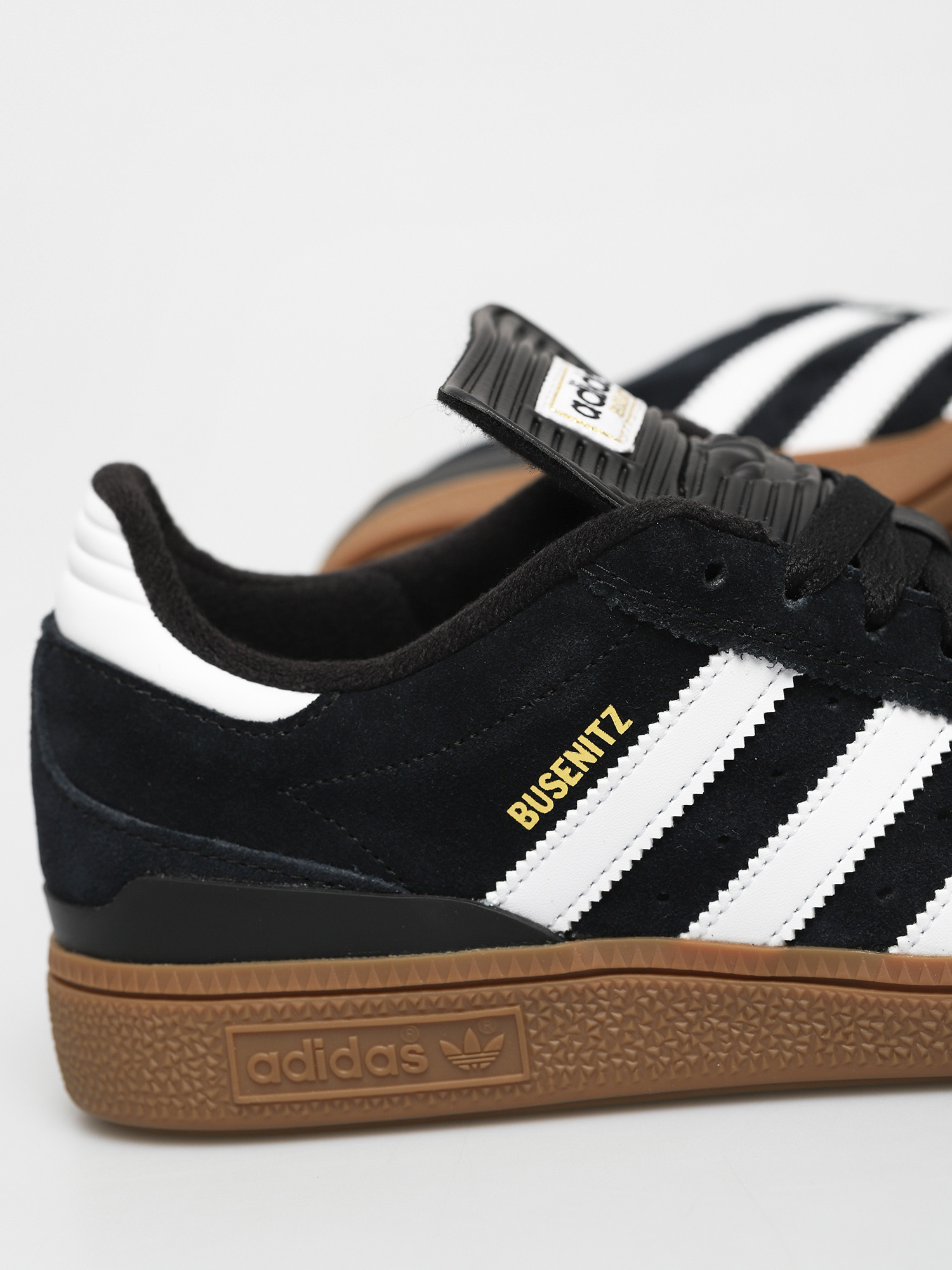 Взуття adidas Busenitz (black1/runwht/metgol)