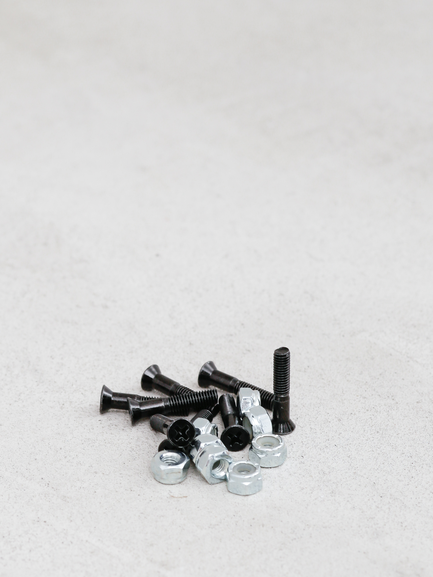 u0411u043eu043bu0442u0438 Pig Phillips Bolts (black/silver)