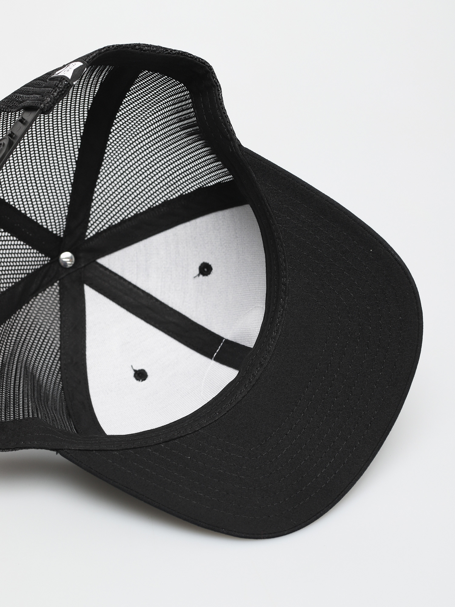 Кепка Salty Crew Bruce Retro Trucker ZD (black)