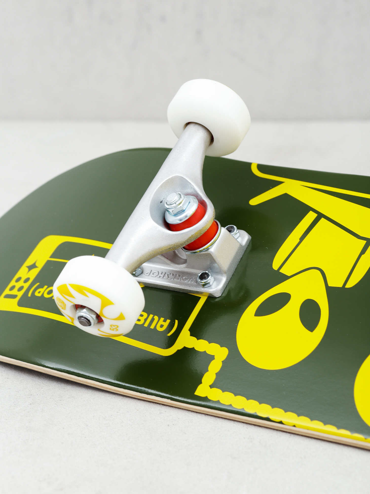 Скейтборд Alienworkshop Abduction (green)