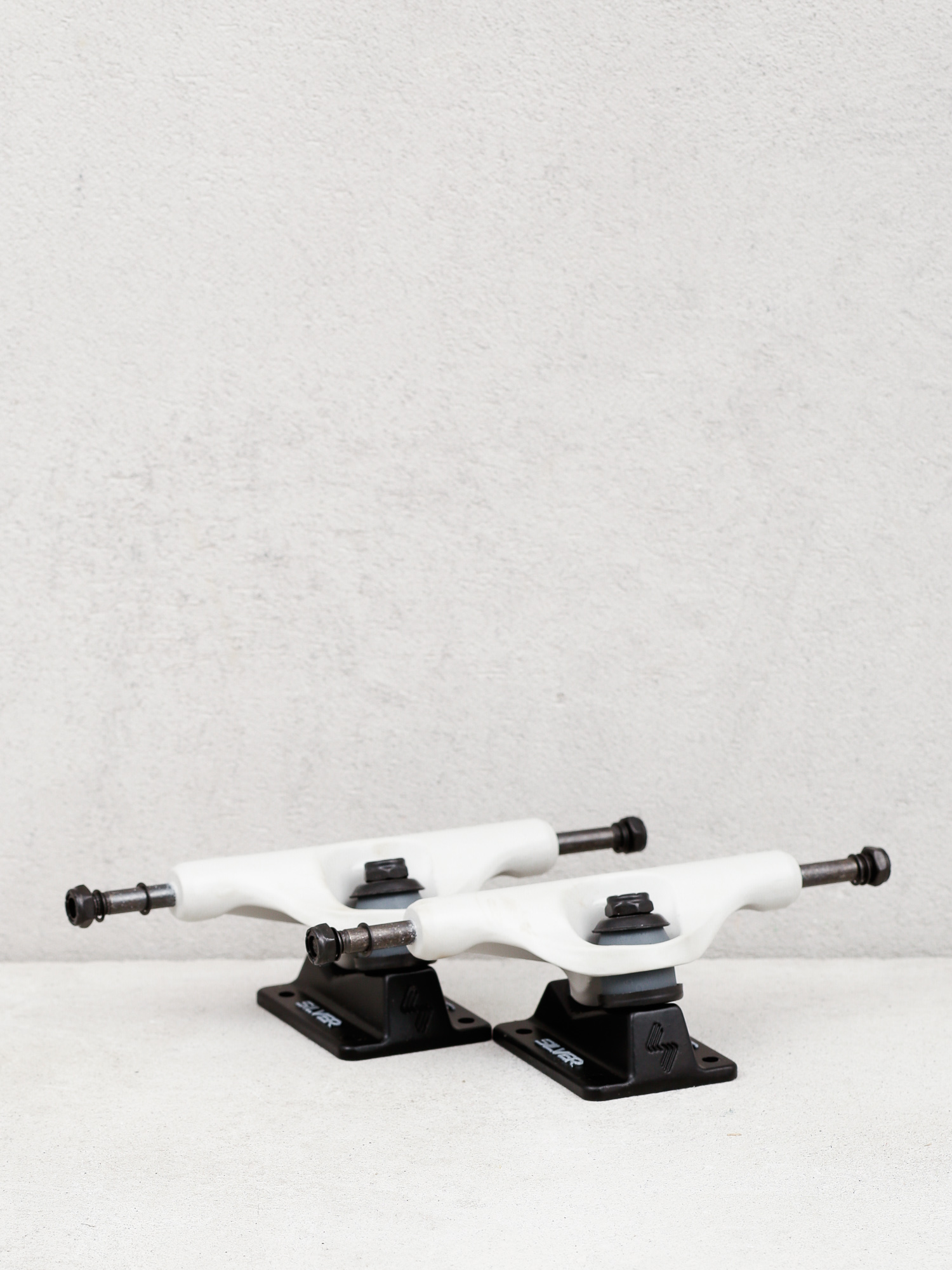 Підвіски Silver M Class Hollow Yoshi Tanenbaum (white/black)