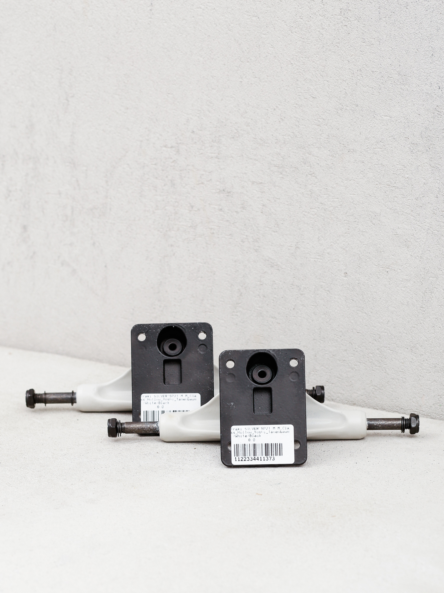 Підвіски Silver M Class Hollow Yoshi Tanenbaum (white/black)