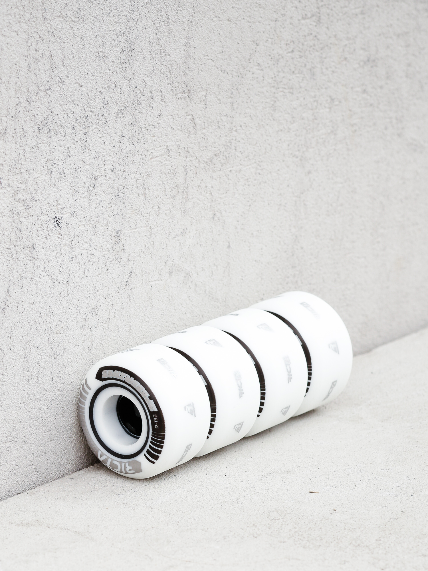 Колеса Ricta Speedrings Wide 99a (white/silver)