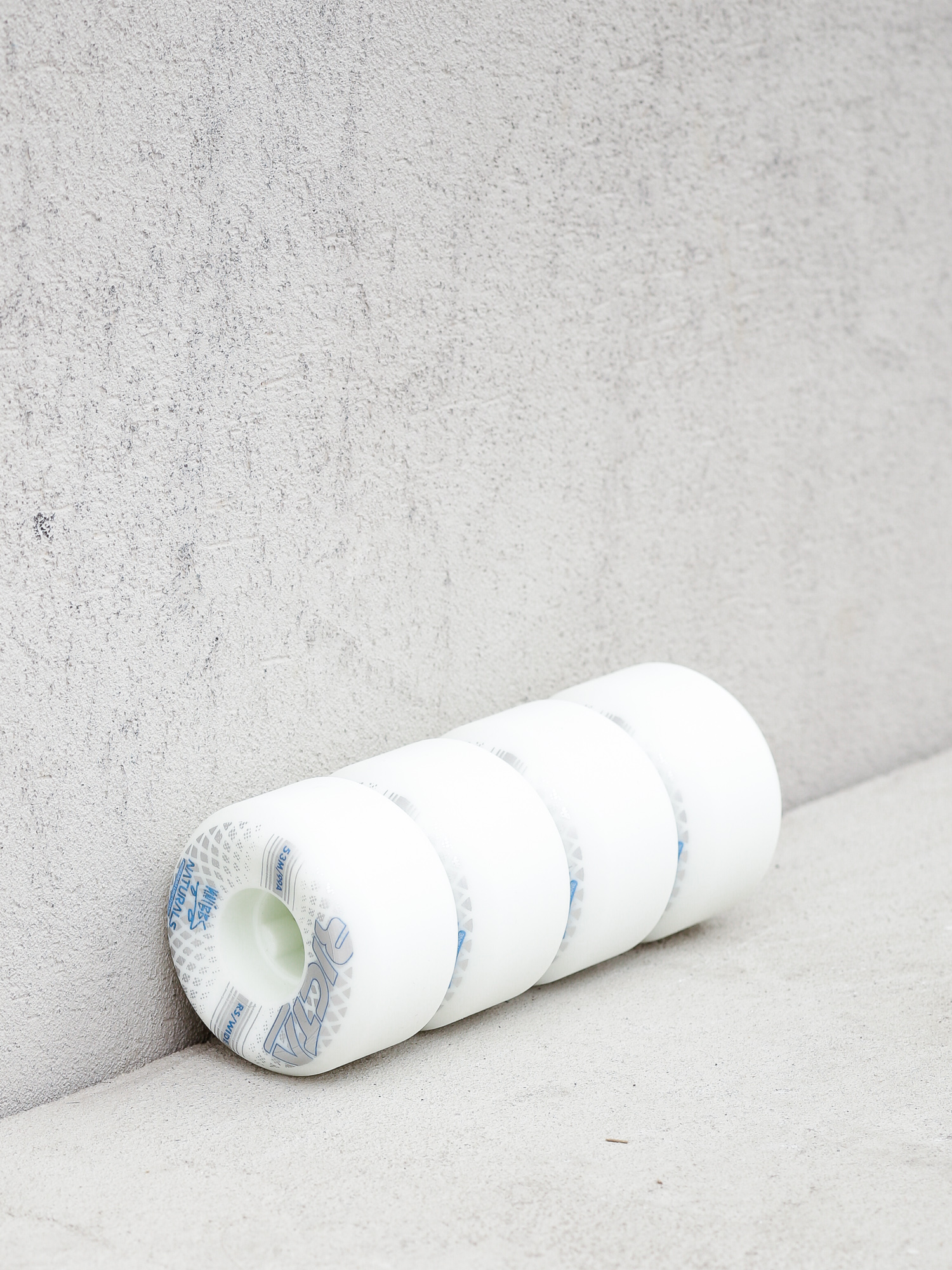 Колеса Ricta Knibbs Reflective Naturals Wide 99a (white/blue)