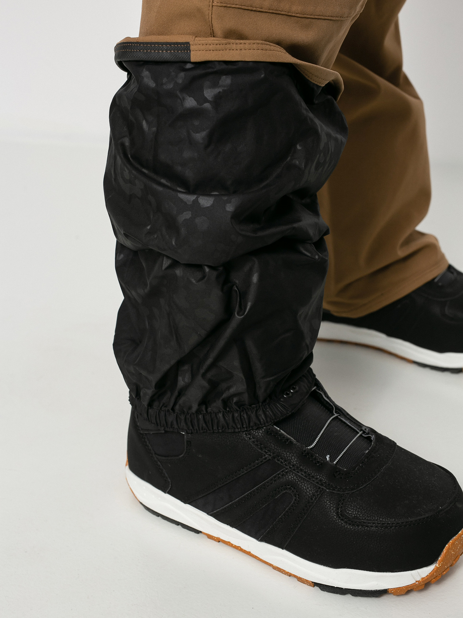 Жіночі Сноубордичні штани Volcom Swift Bib Overall (coffee)