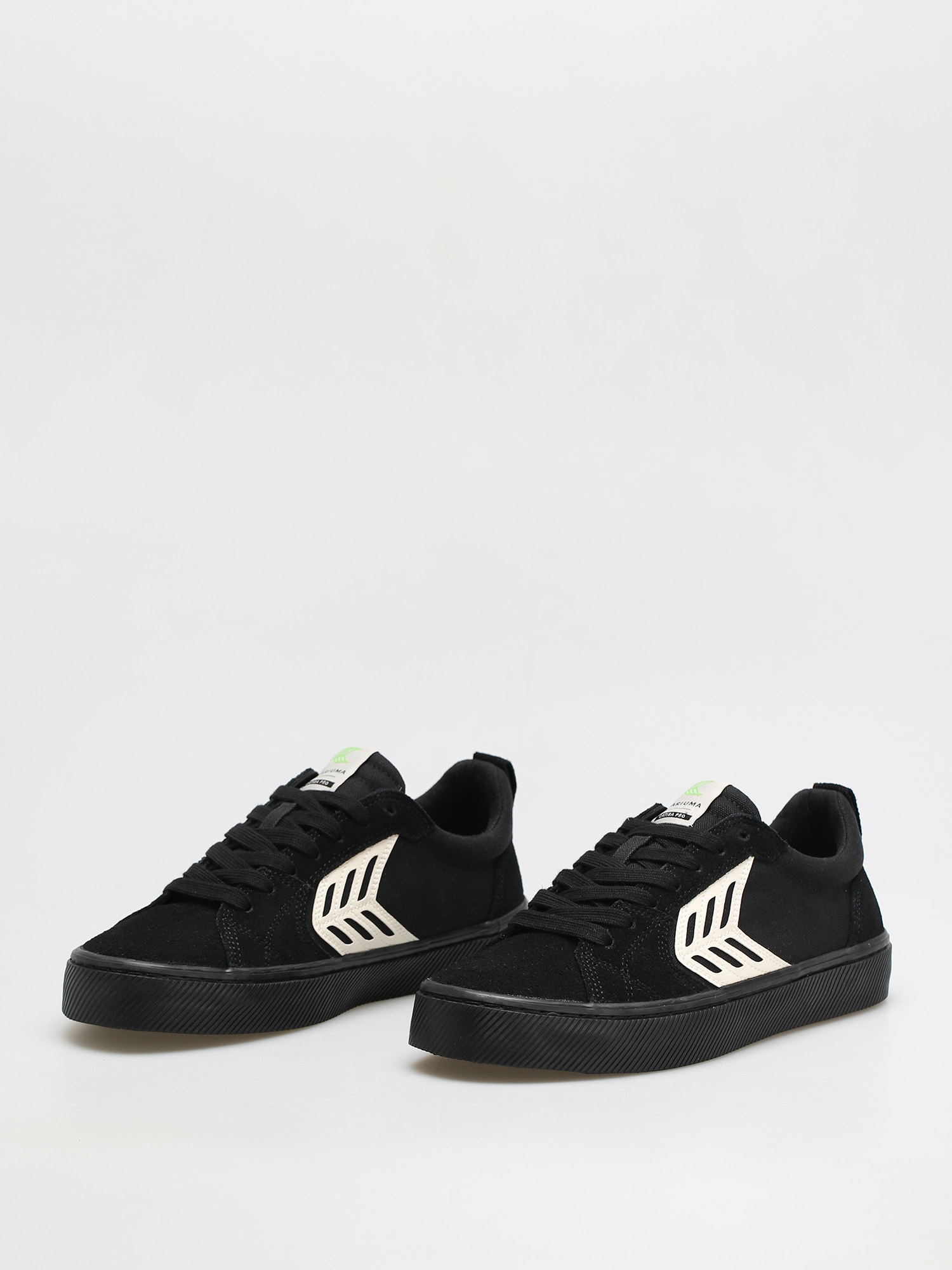 Взуття Cariuma Catiba Pro (all black/ivory logo)