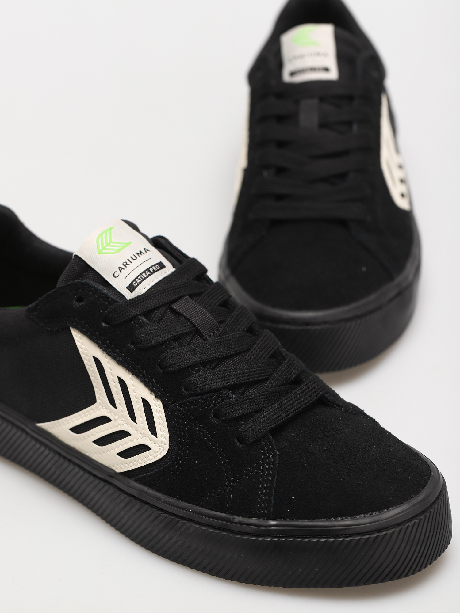 Взуття Cariuma Catiba Pro (all black/ivory logo)