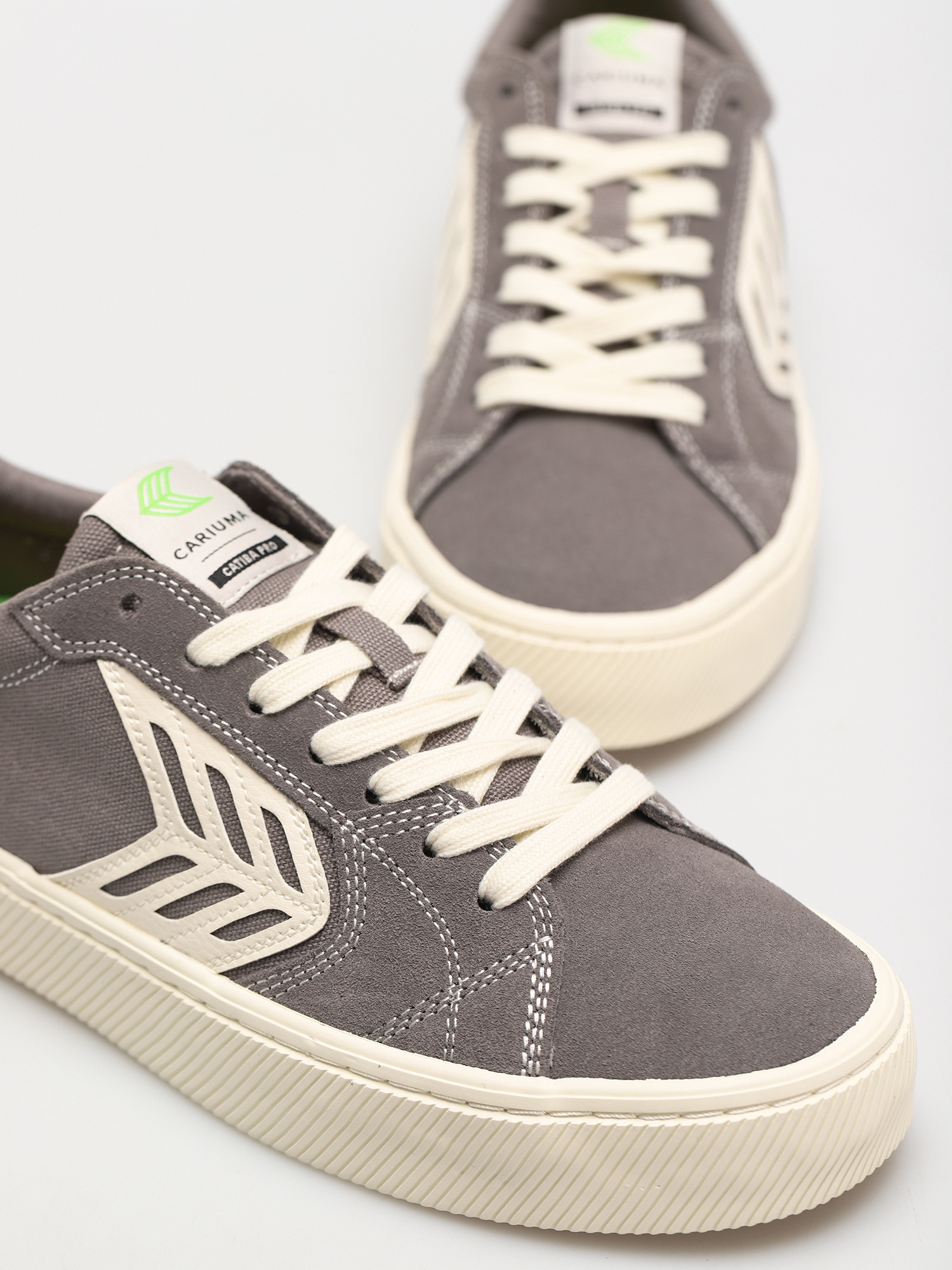 Взуття Cariuma Catiba Pro (charcoal grey/contrast thread ivory logo)