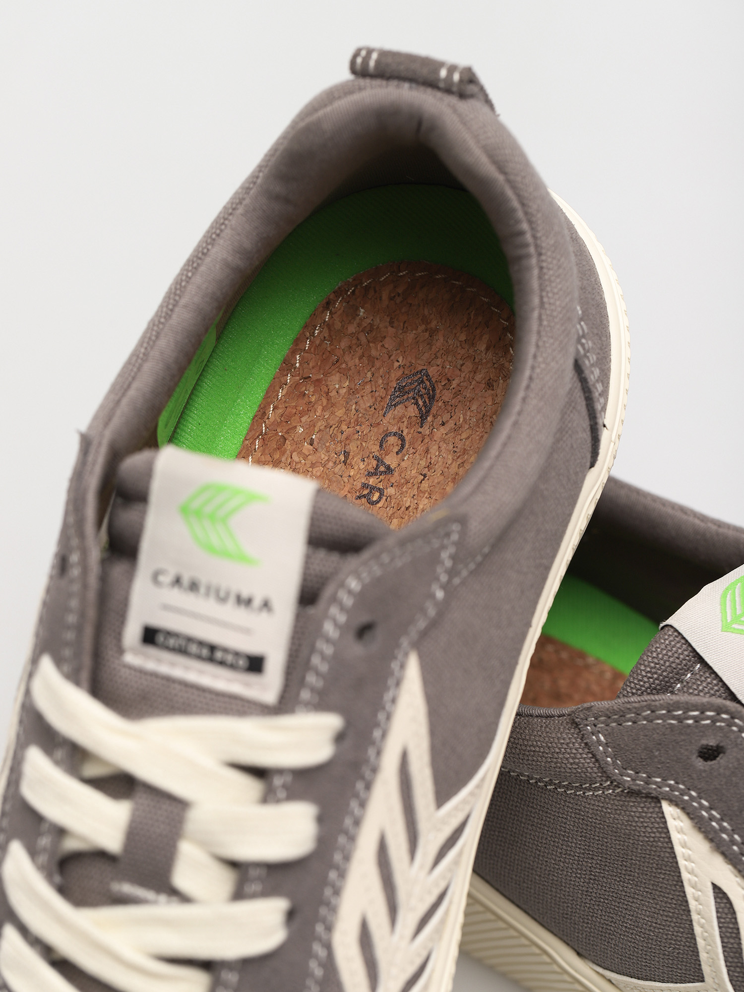 Взуття Cariuma Catiba Pro (charcoal grey/contrast thread ivory logo)
