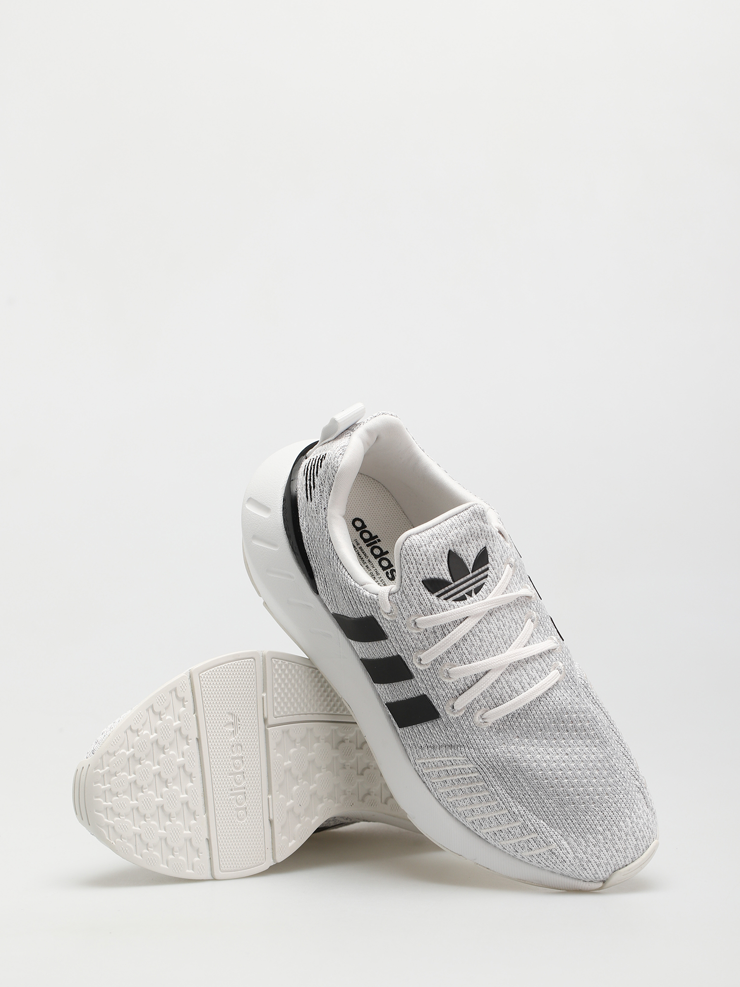 Взуття adidas Originals Swift Run 22 Wmn (crywht/cblack/gretwo)