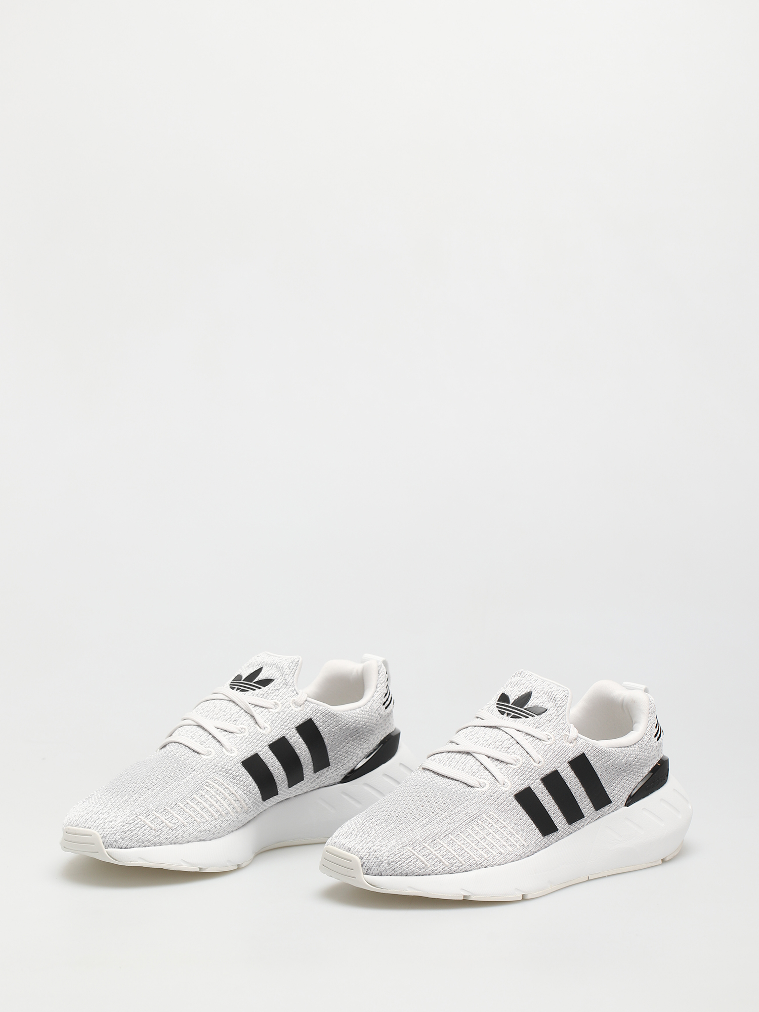 Взуття adidas Originals Swift Run 22 Wmn (crywht/cblack/gretwo)