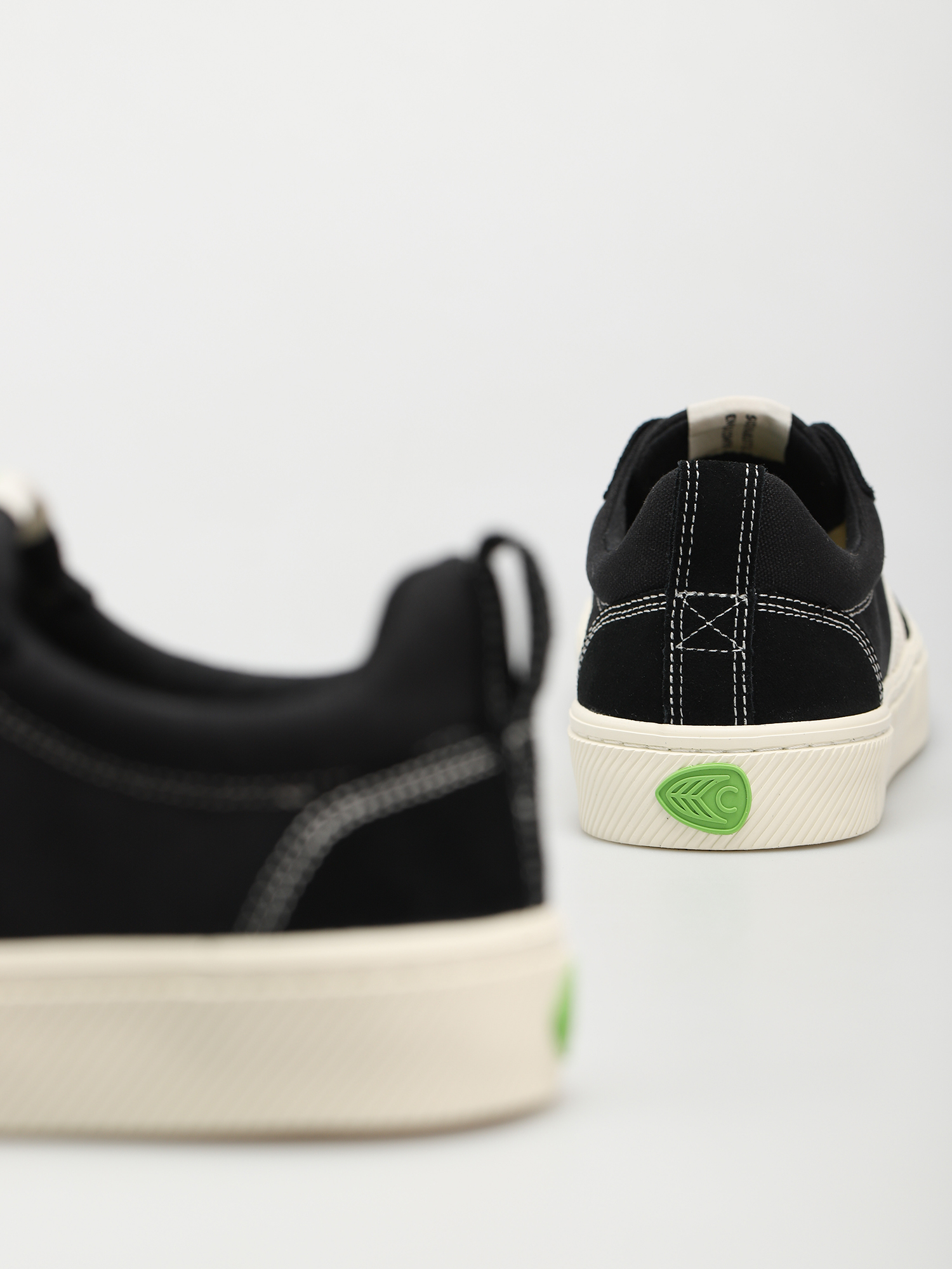 Взуття Cariuma Catiba Pro (black/contrast thread ivory logo)