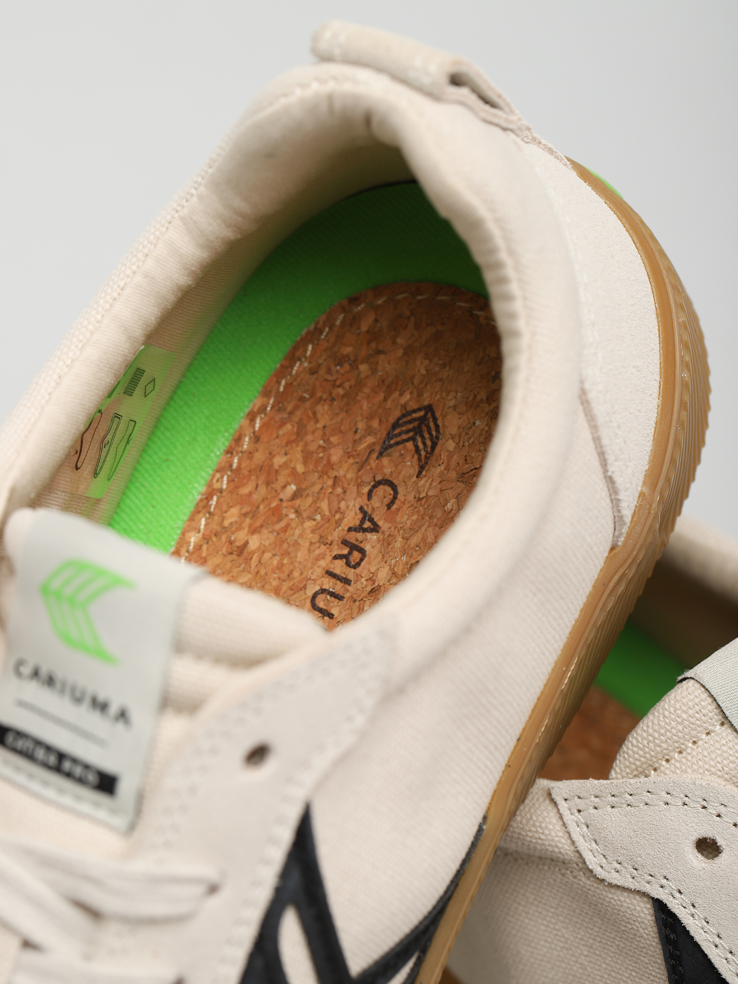 Взуття Cariuma Catiba Pro (gum vintage white/black logo)