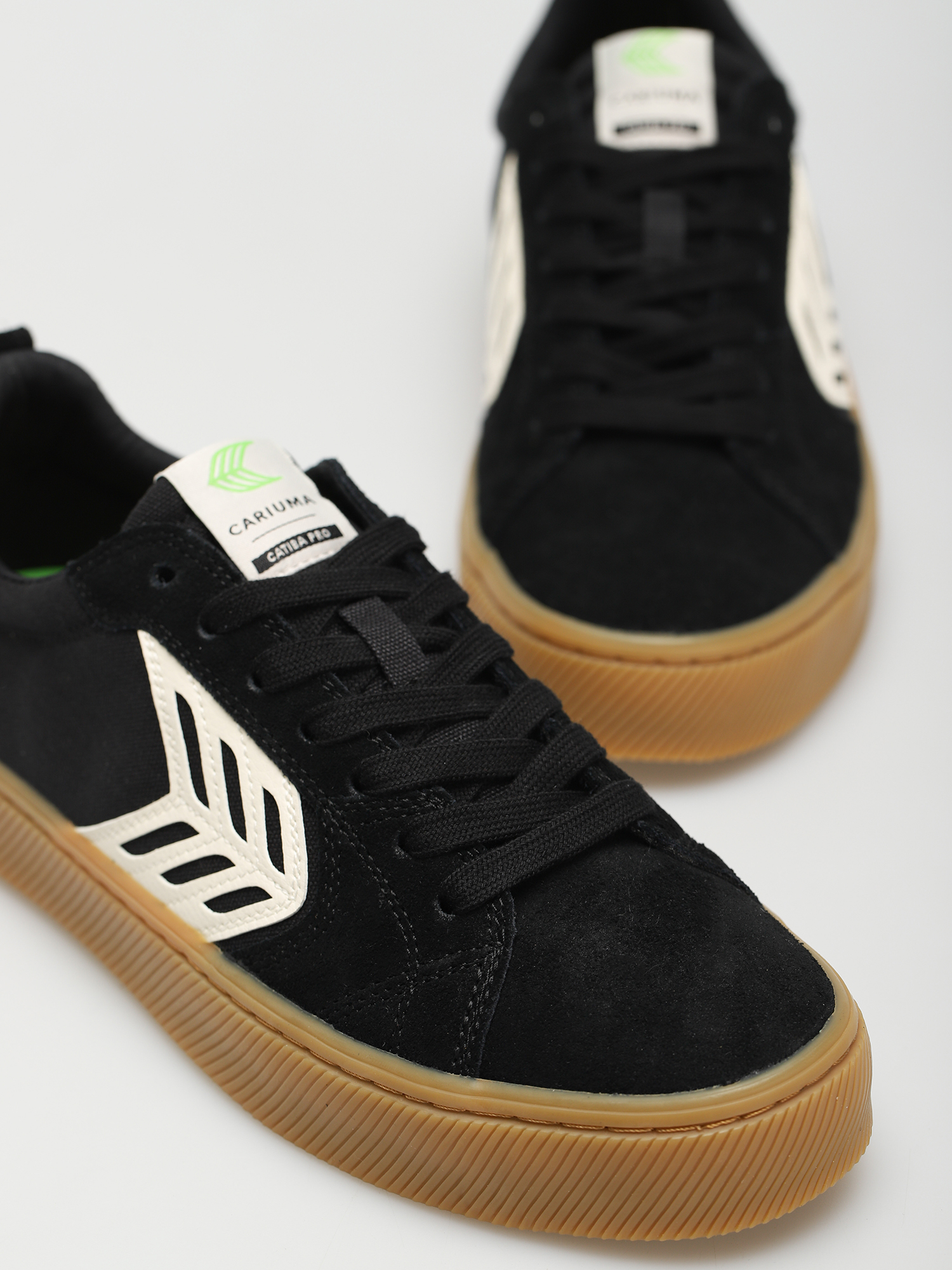 Взуття Cariuma Catiba Pro (gum black/ivory logo)