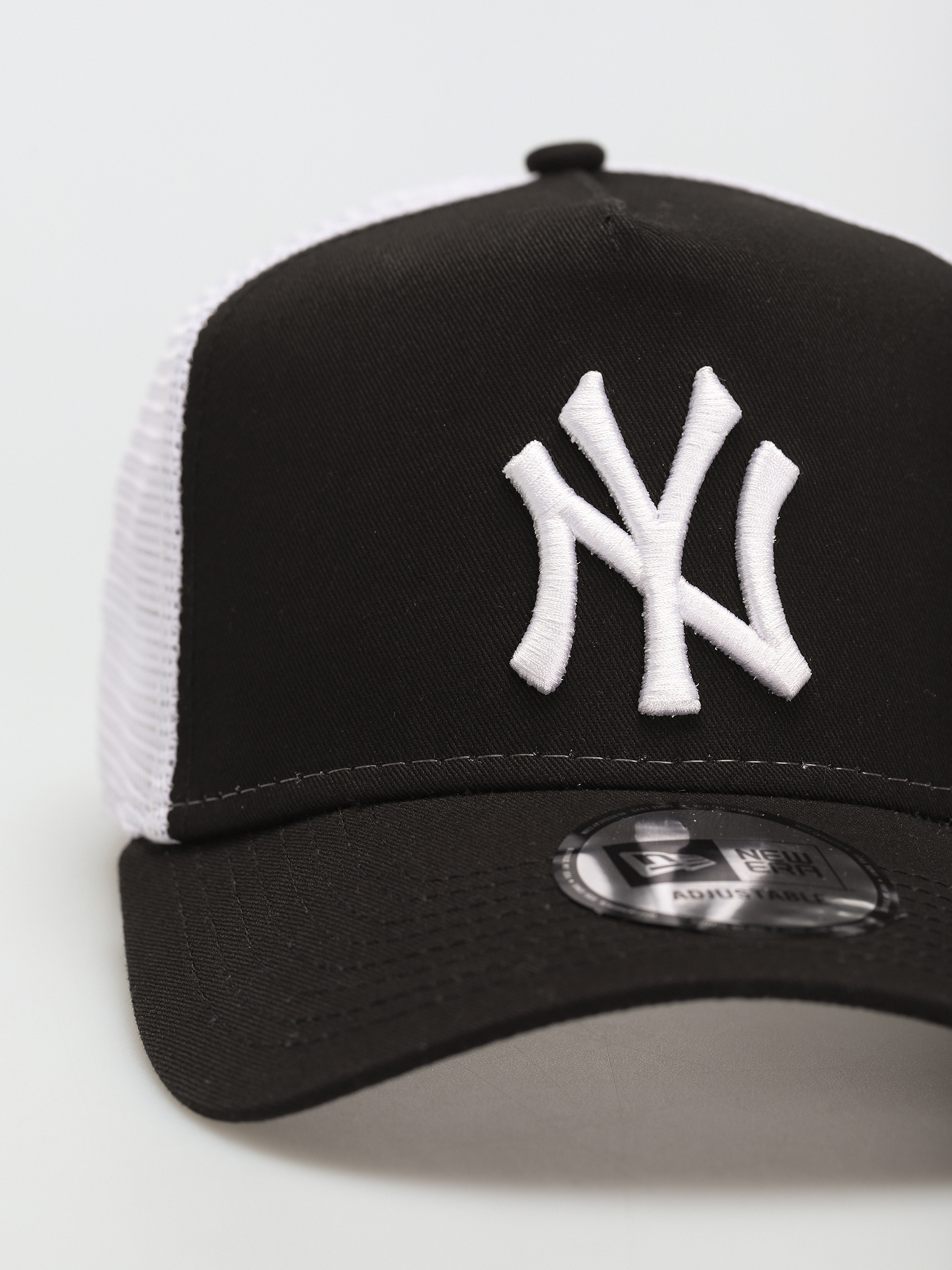 Кепка New Era Clean Trucker New York Yankees ZD (black/white)