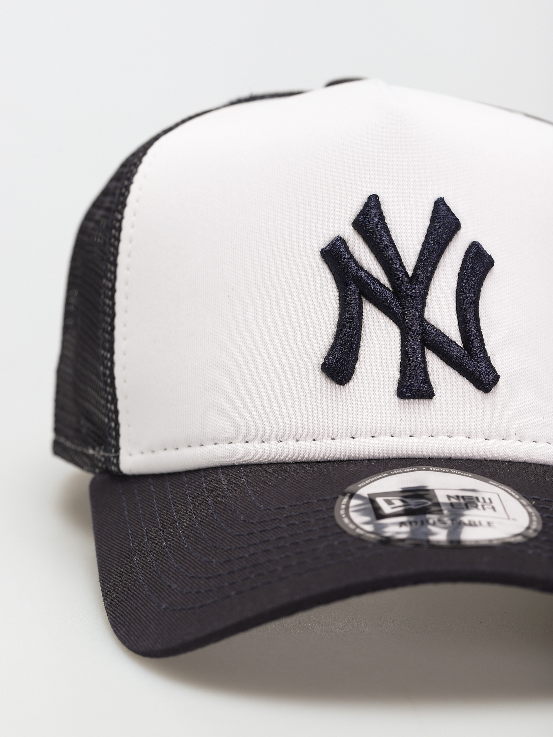 Кепка New Era Team Block Trucker New York Yankees (black/white)
