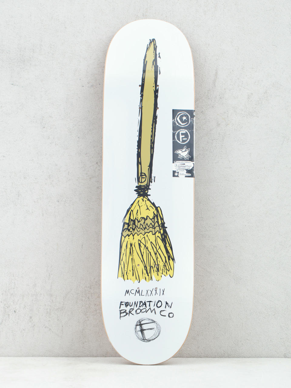 Декa Foundation Broom Co (white)