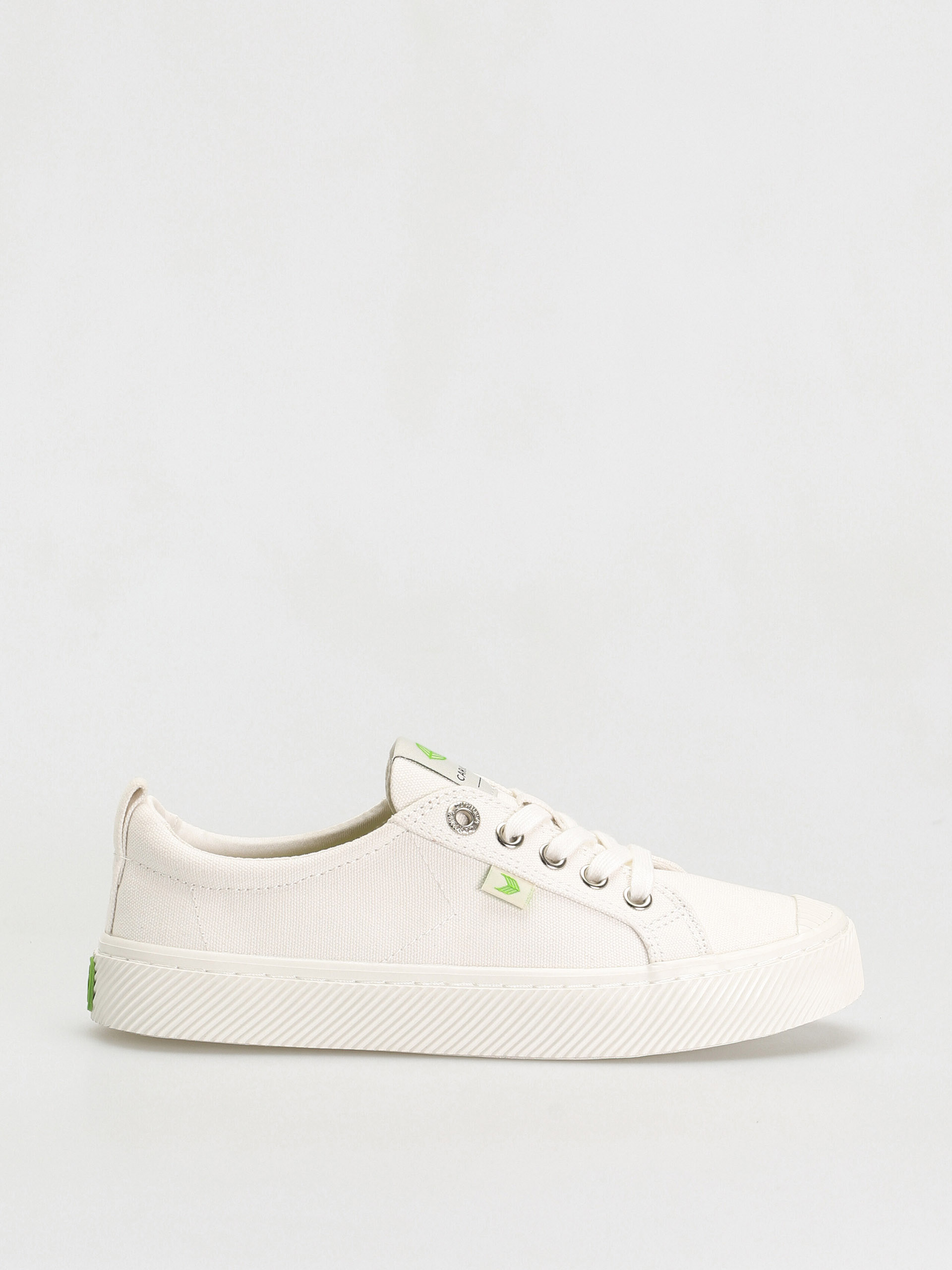 u0412u0437u0443u0442u0442u044f Cariuma Oca Low (off white canvas)