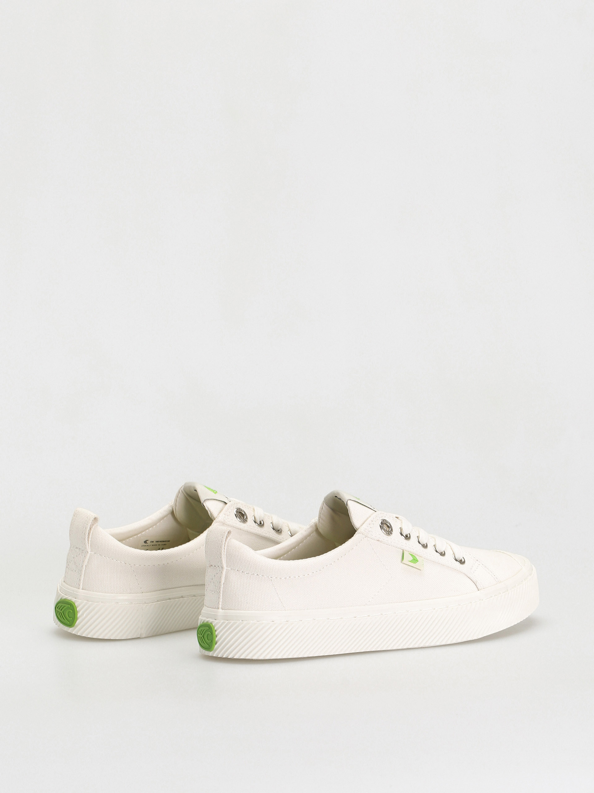 Взуття Cariuma Oca Low (off white canvas)