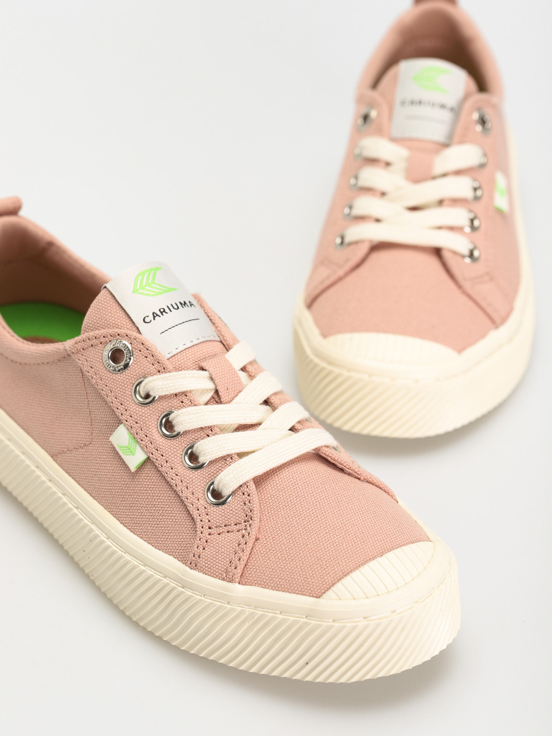 Взуття Cariuma Oca Low (rose canvas)