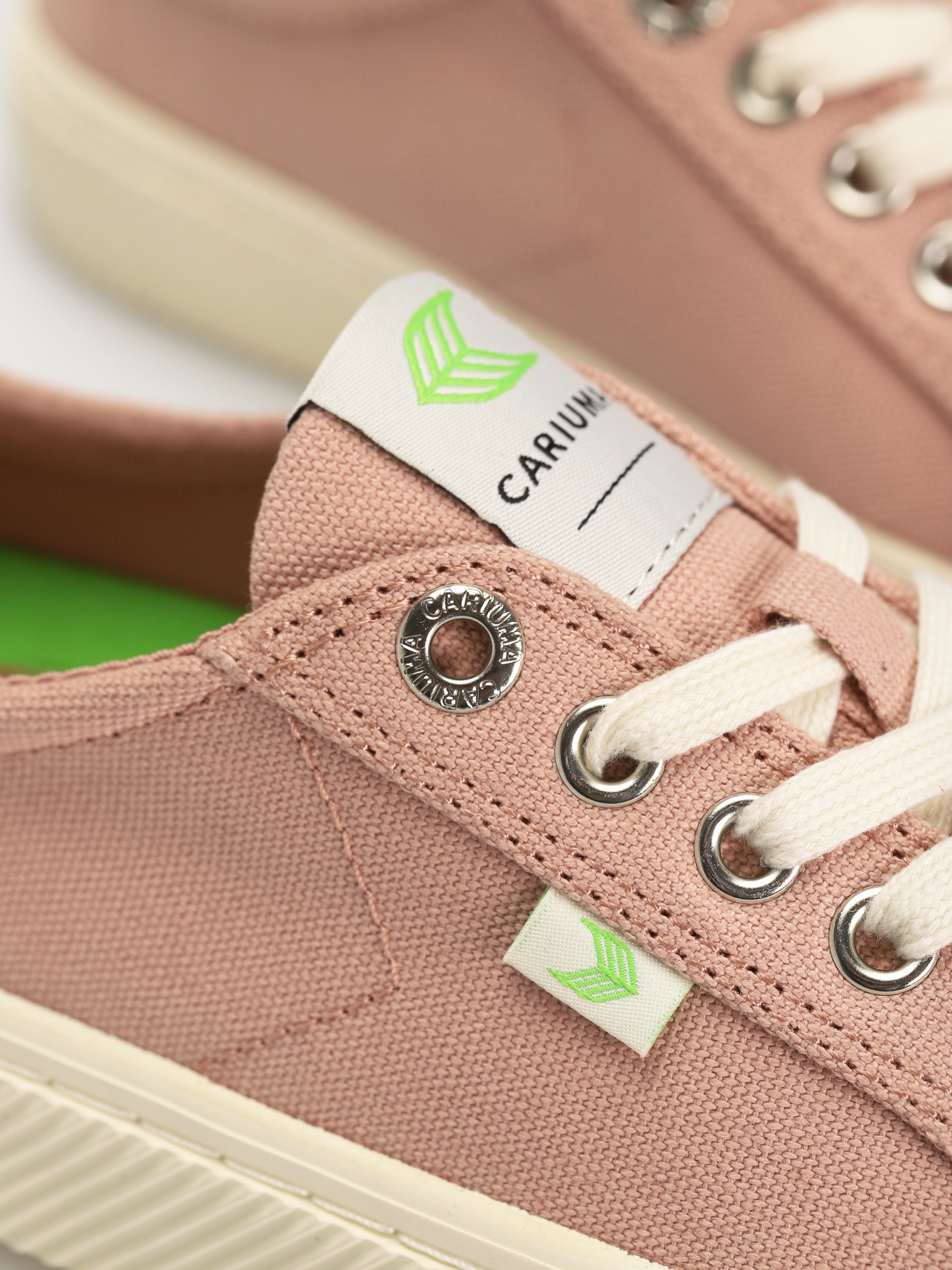 Взуття Cariuma Oca Low (rose canvas)