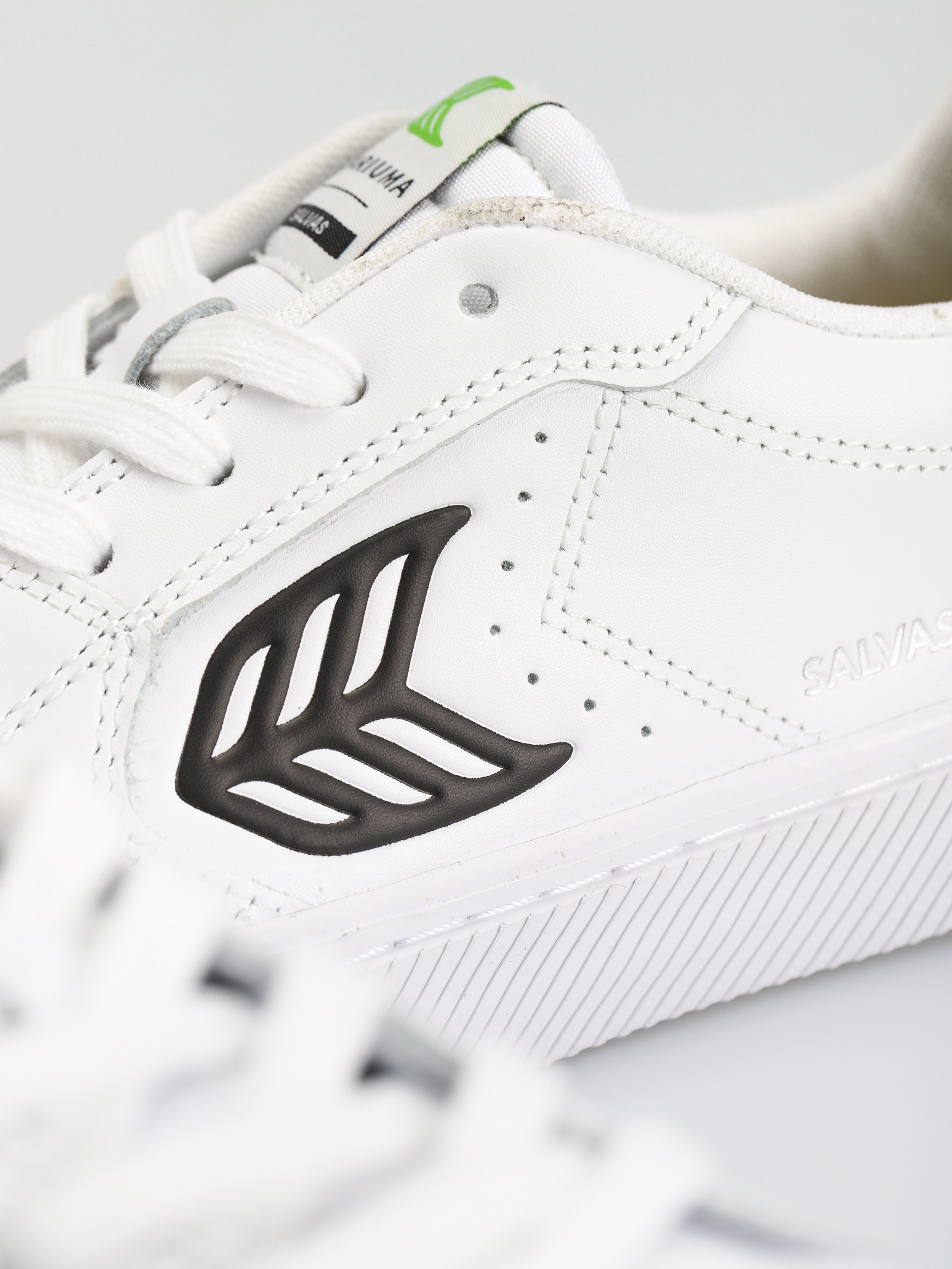 Взуття Cariuma Salvas (white/black)