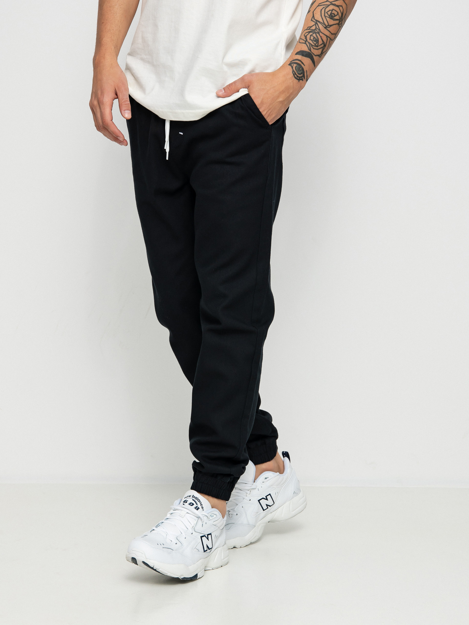 Штани MassDnm Signature 2.0 Joggers Sneaker Fit (black)