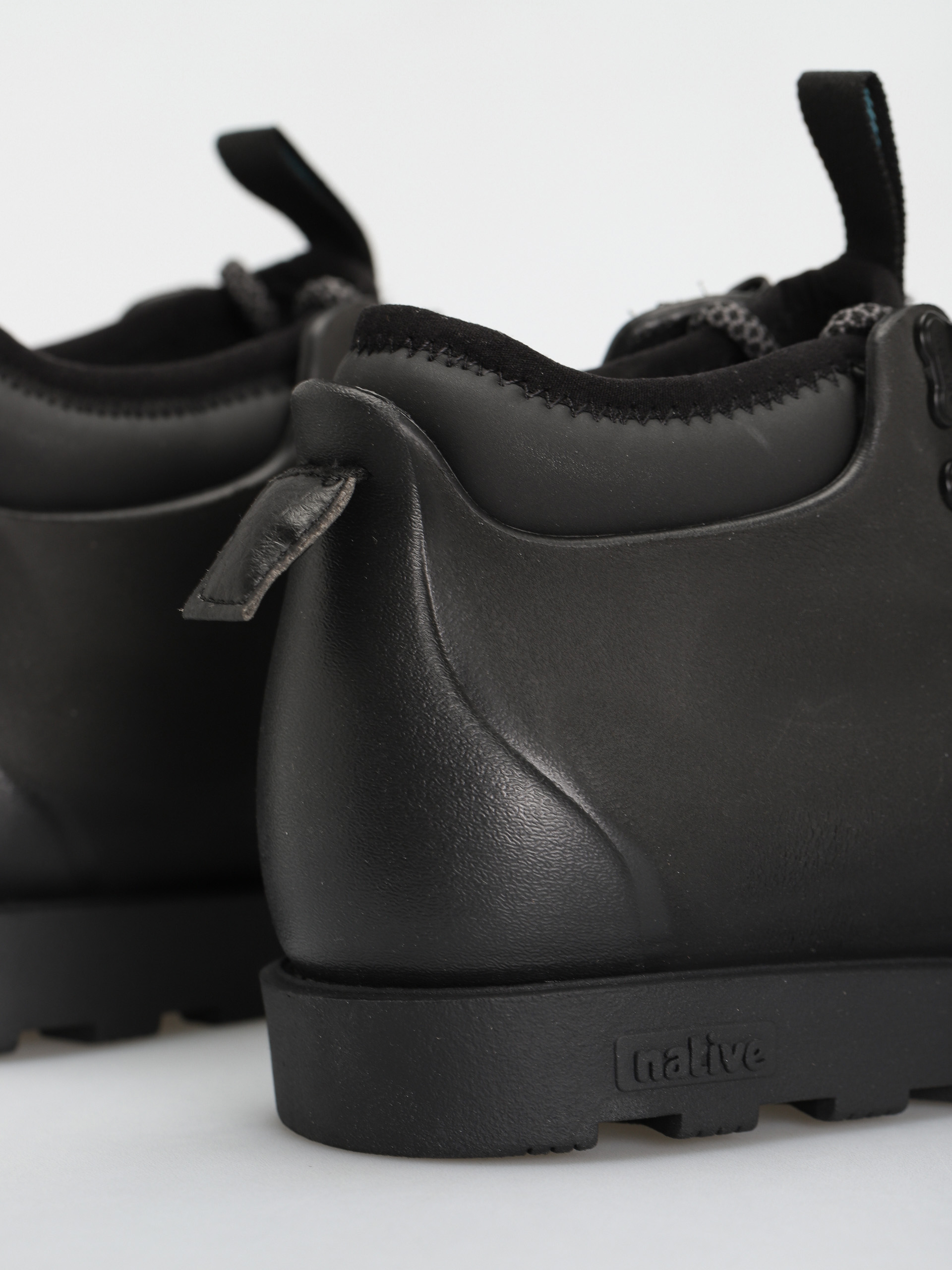Зимове взуття Native Fitzsimmons Citylite (jiffy black/jiffy black/victoria blue)