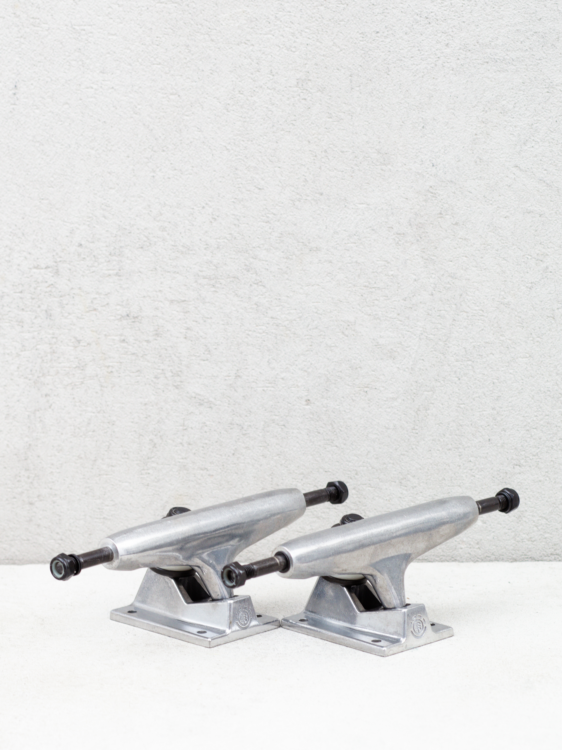 u041fu0456u0434u0432u0456u0441u043au0438 Element Raw Trucks (assorted)