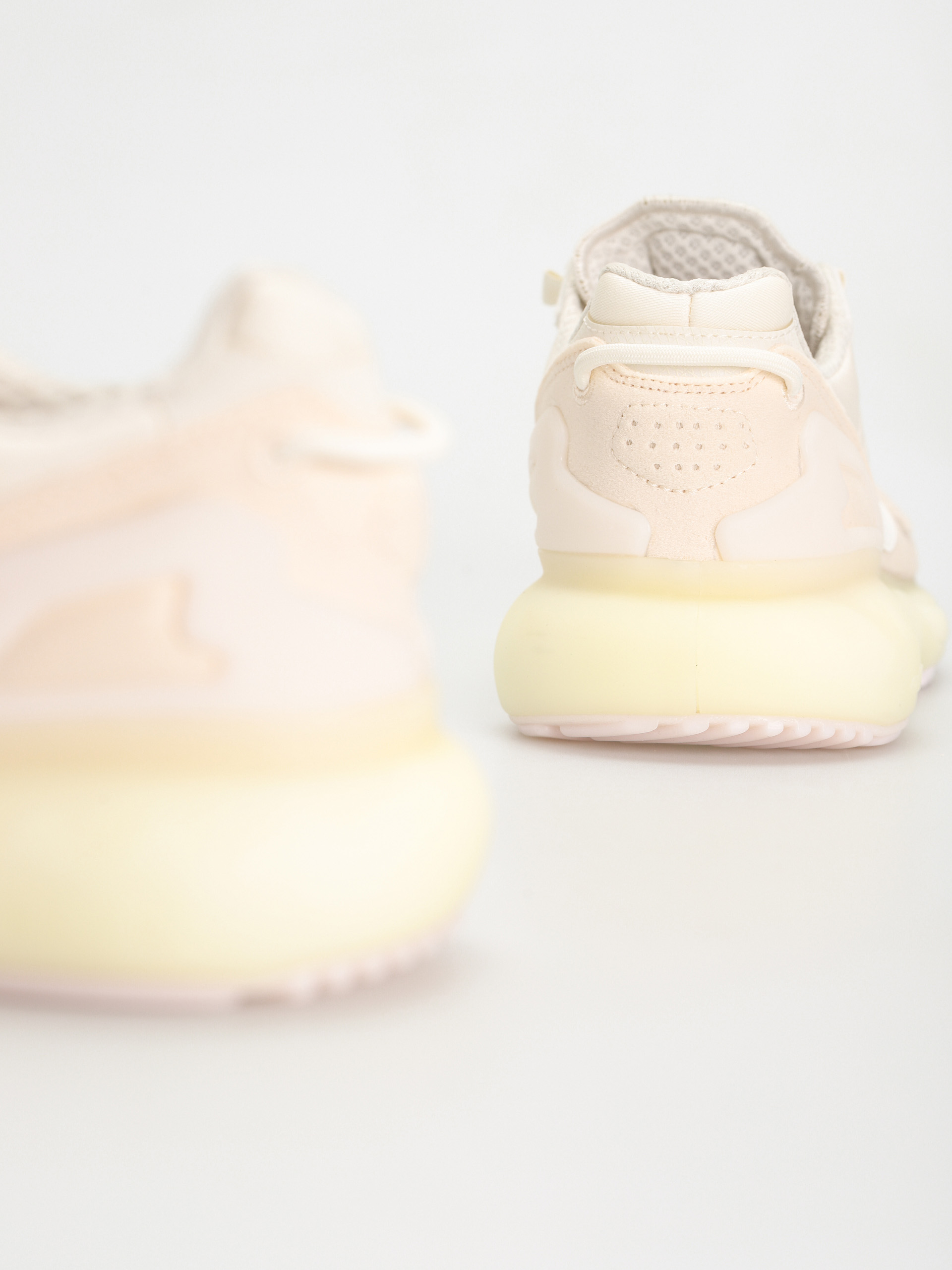 Взуття adidas Originals Zx 5K Boost Wmn (owhite/clowhi/almpnk)