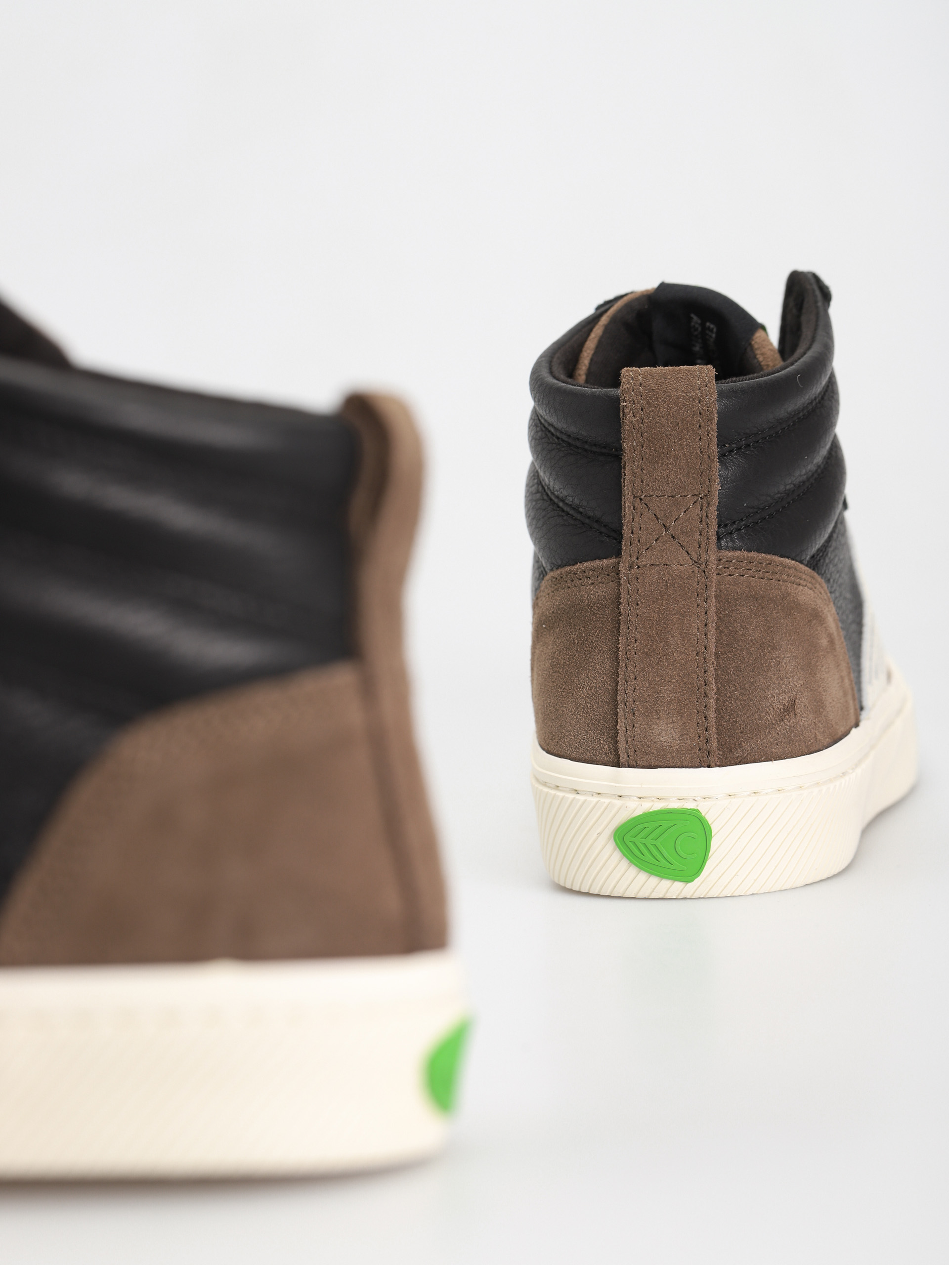 Взуття Cariuma Catiba High Pro (khaki)