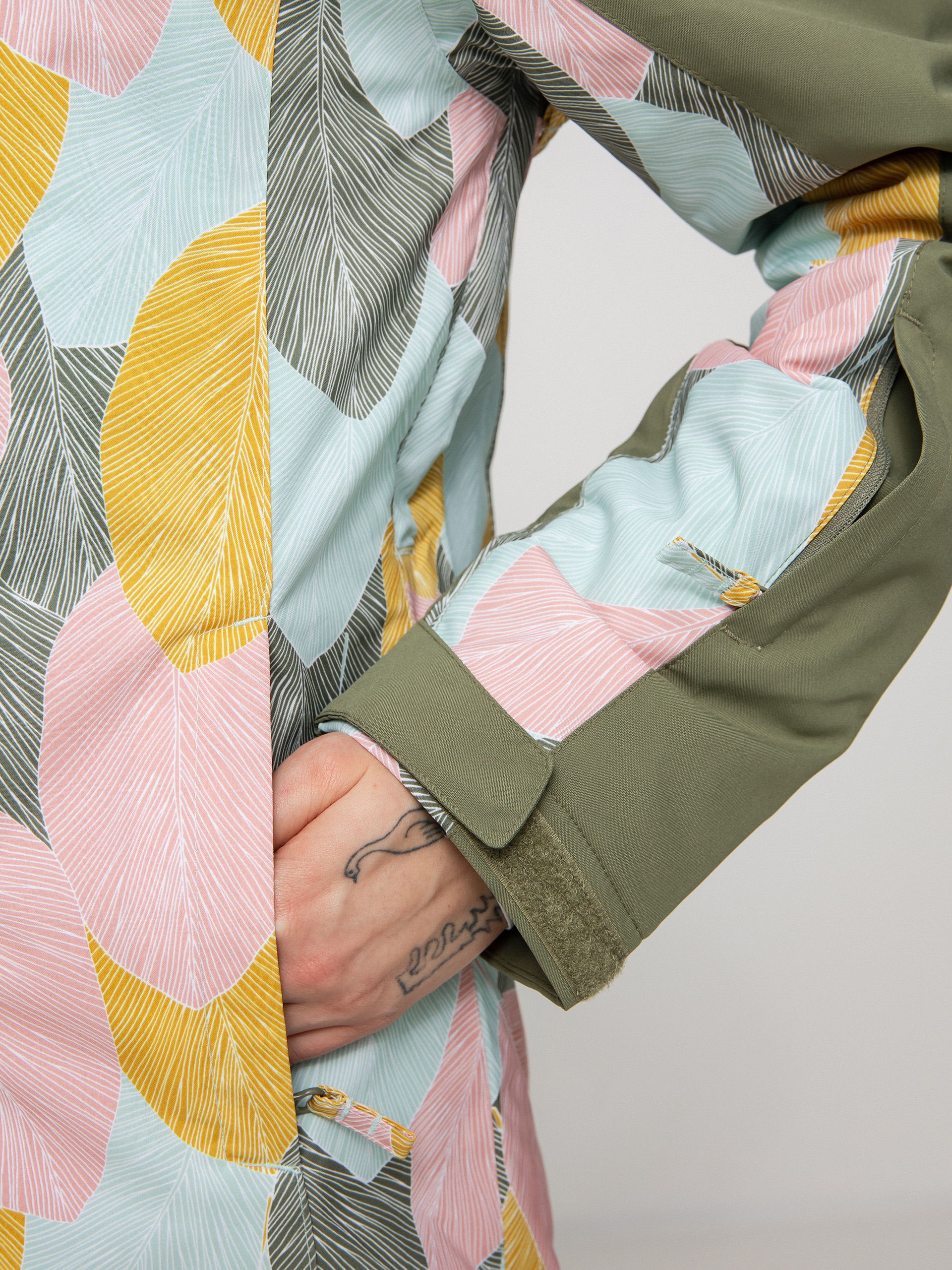 Жіноча Сноубордична куртка Roxy Galaxy Print Block (deep lichen green la palmeraie)