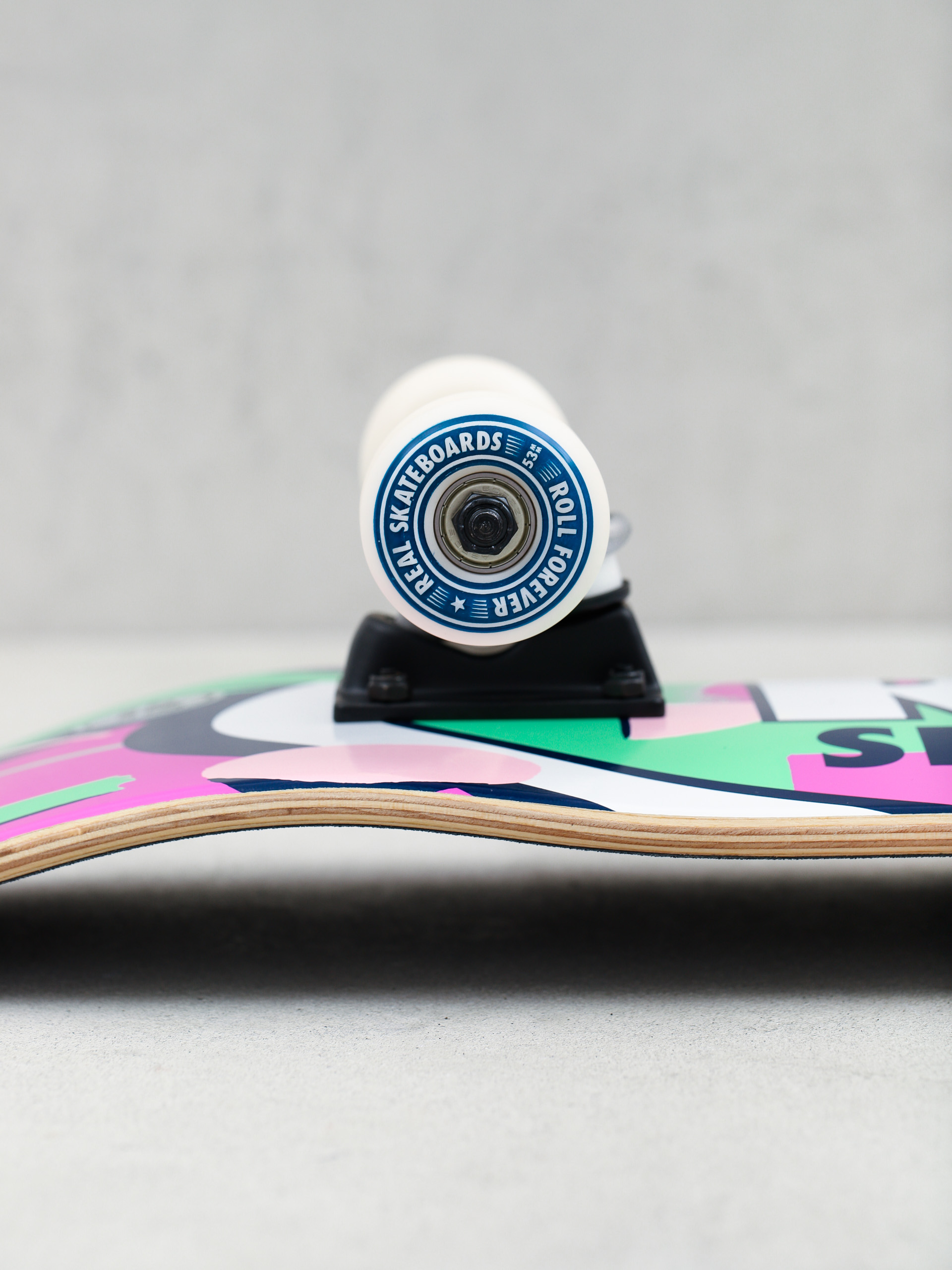 Скейтборд Real Outrun Oval (assorted)