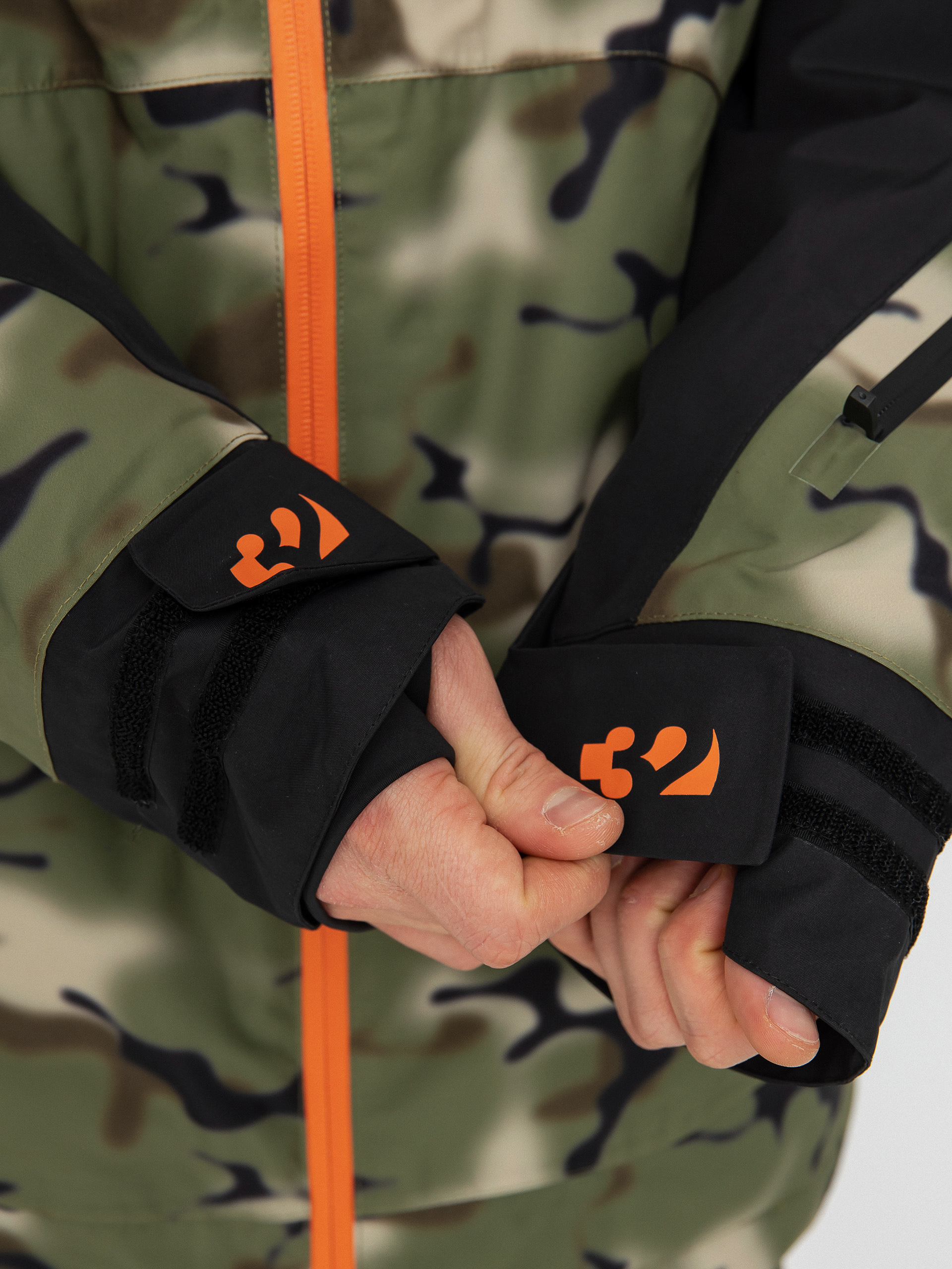 Чоловіча Сноубордична куртка ThirtyTwo Lashed Insulated (camo)