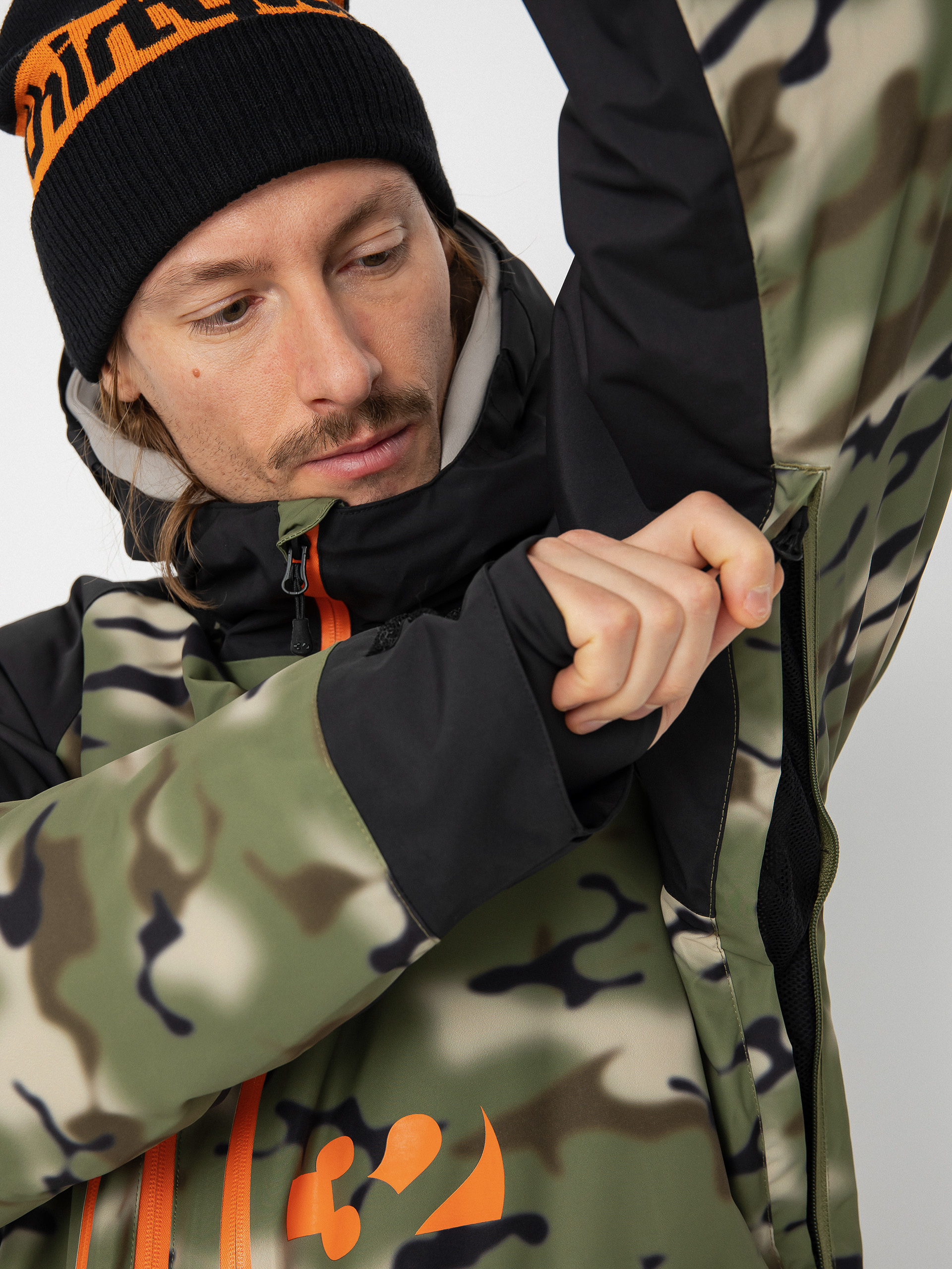 Чоловіча Сноубордична куртка ThirtyTwo Lashed Insulated (camo)