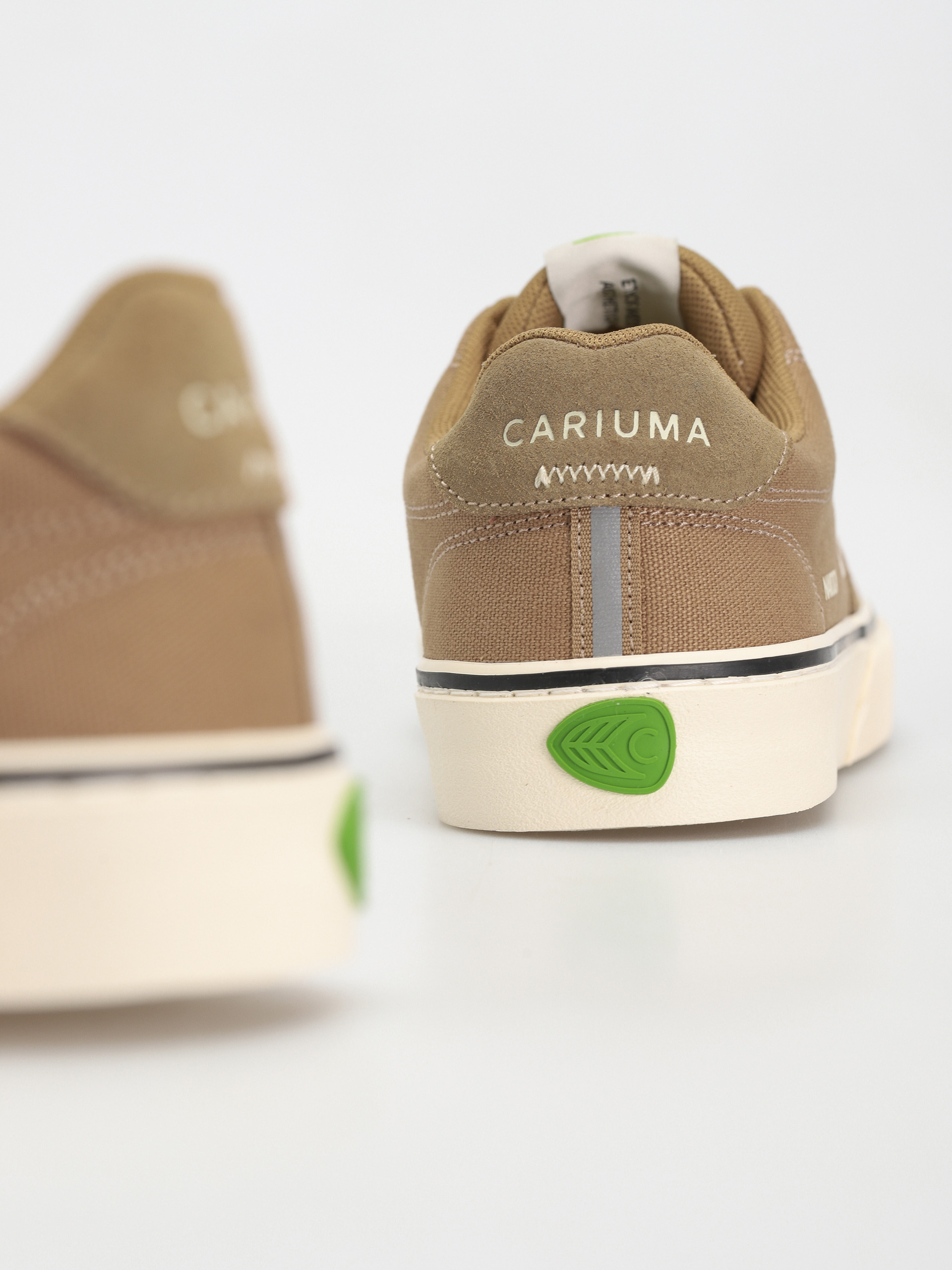 Взуття Cariuma Naioca (sand/ivory)