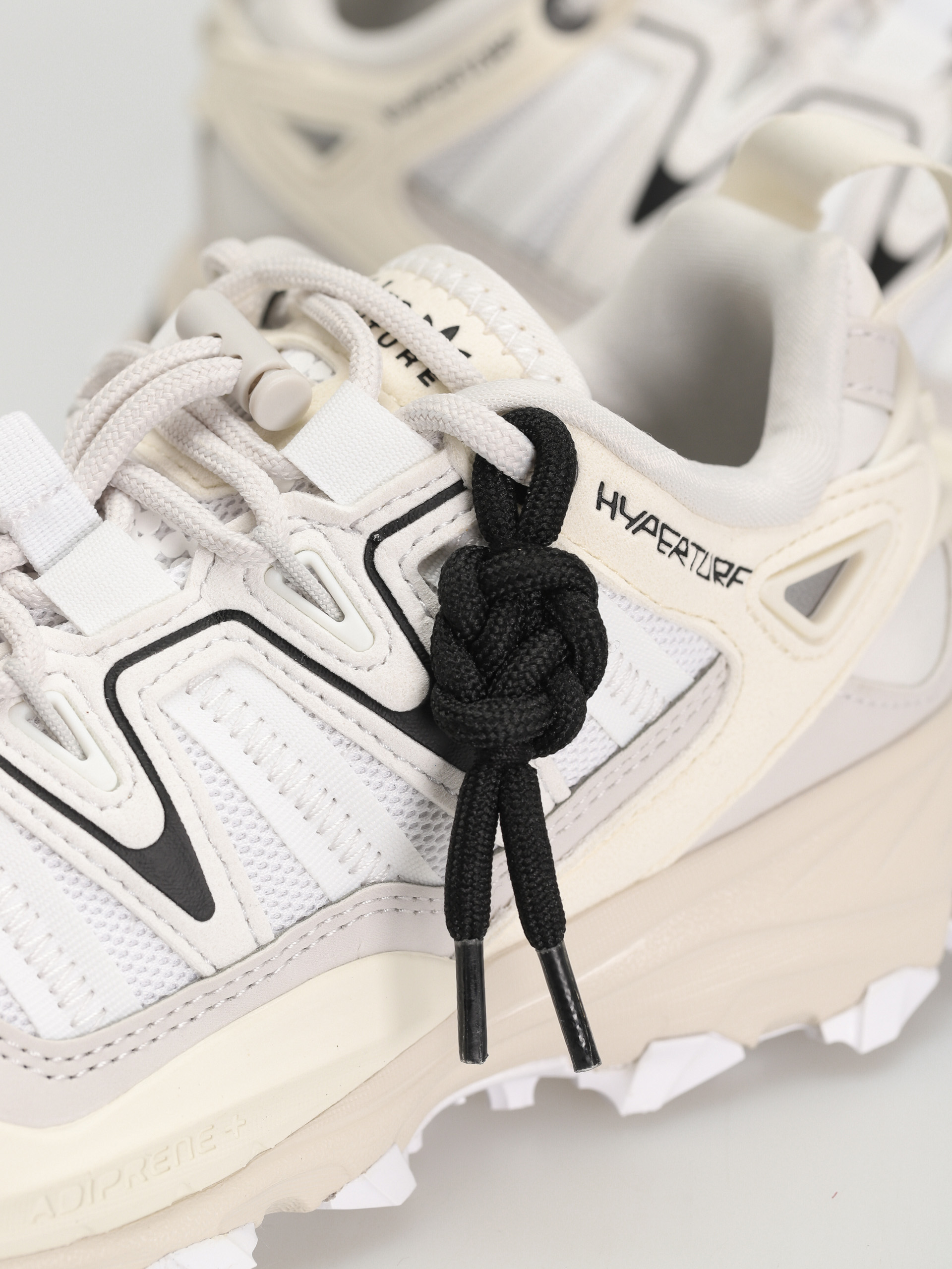 Взуття adidas Originals Hyperturf Wmn (greone/ftwwht/owhite)