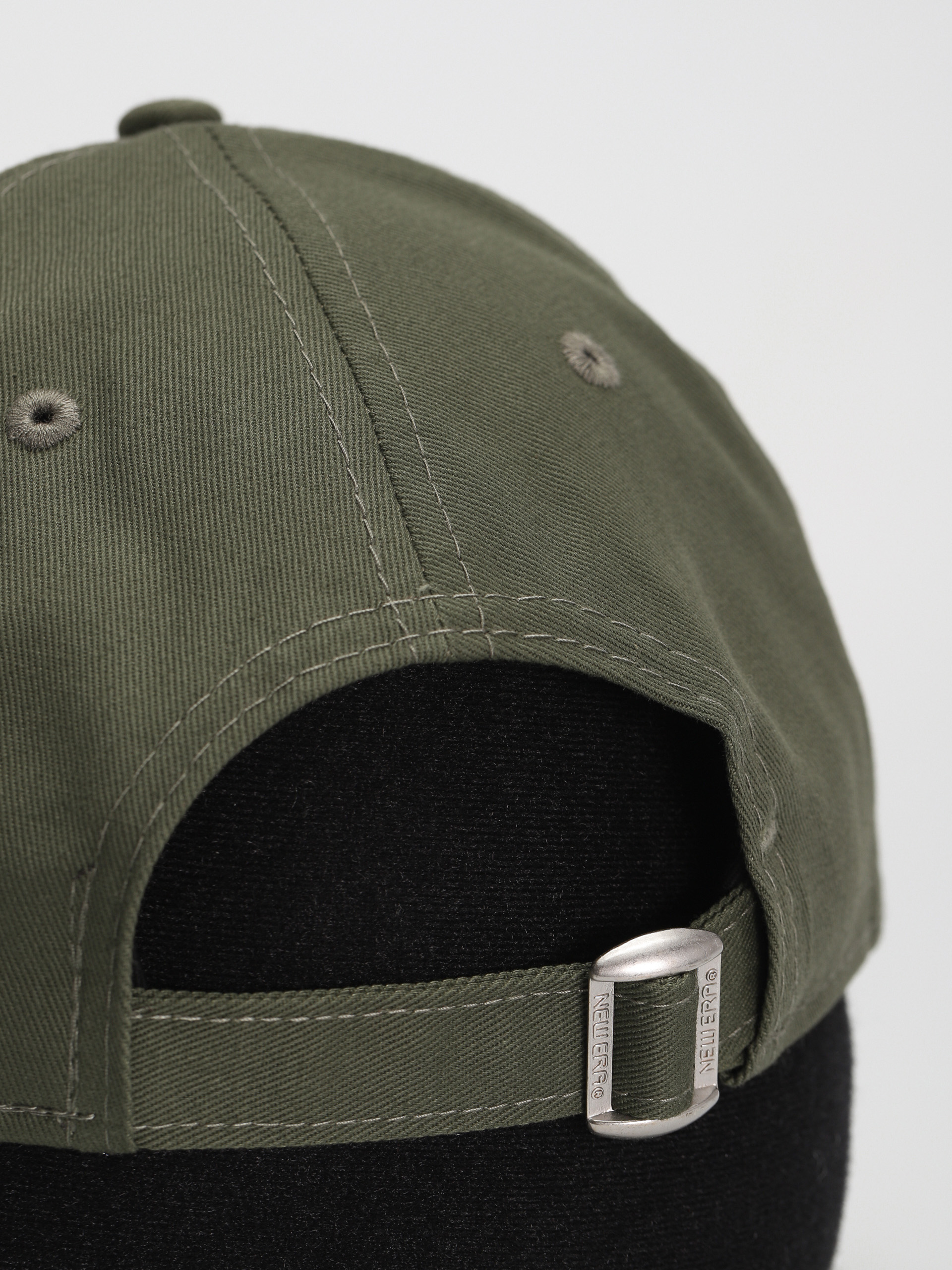 Кепка New Era League Essential 9Twenty New York Yankees (olive/white)