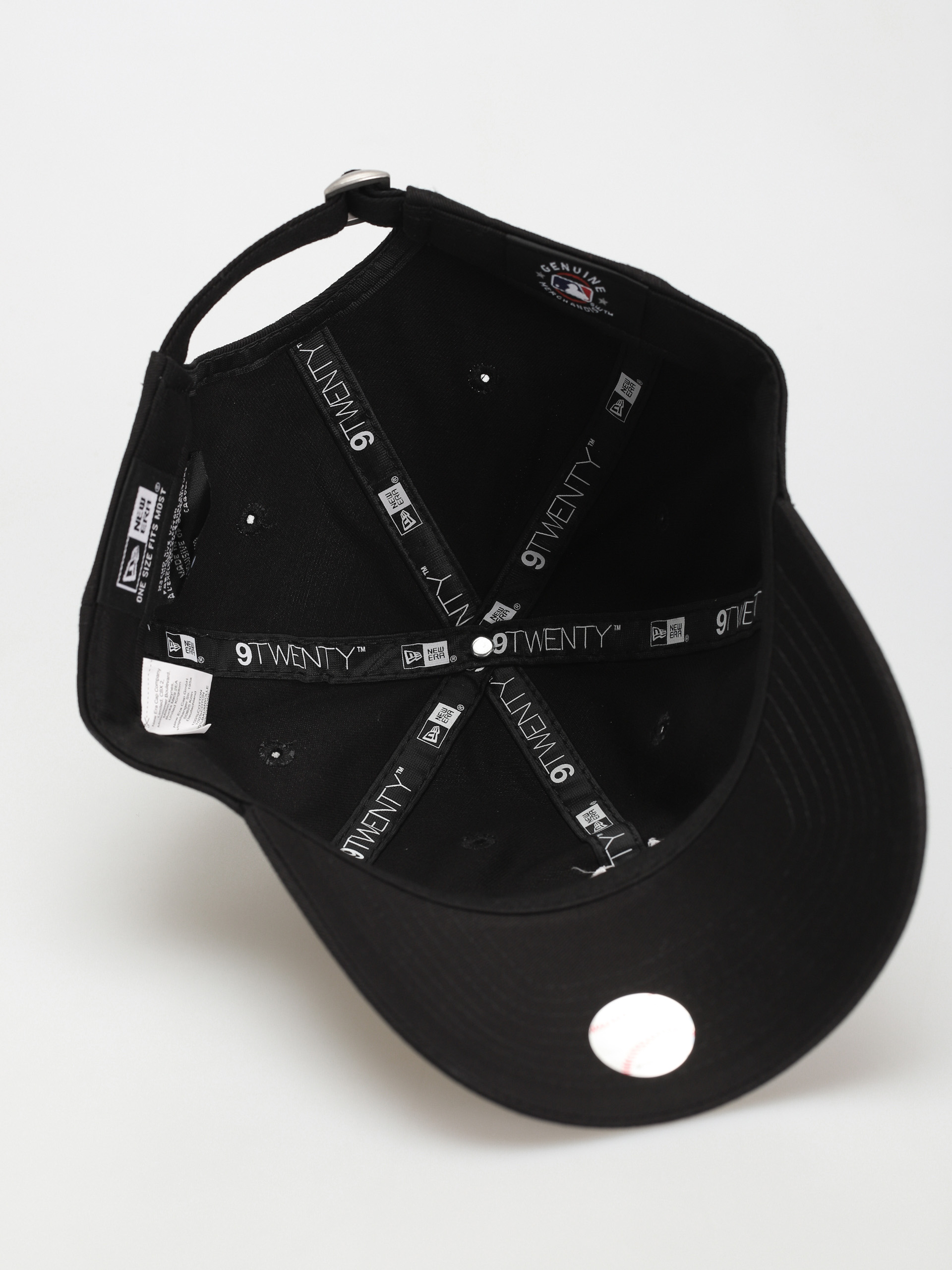 Кепка New Era League Essential 9Twenty New York Yankees (black)