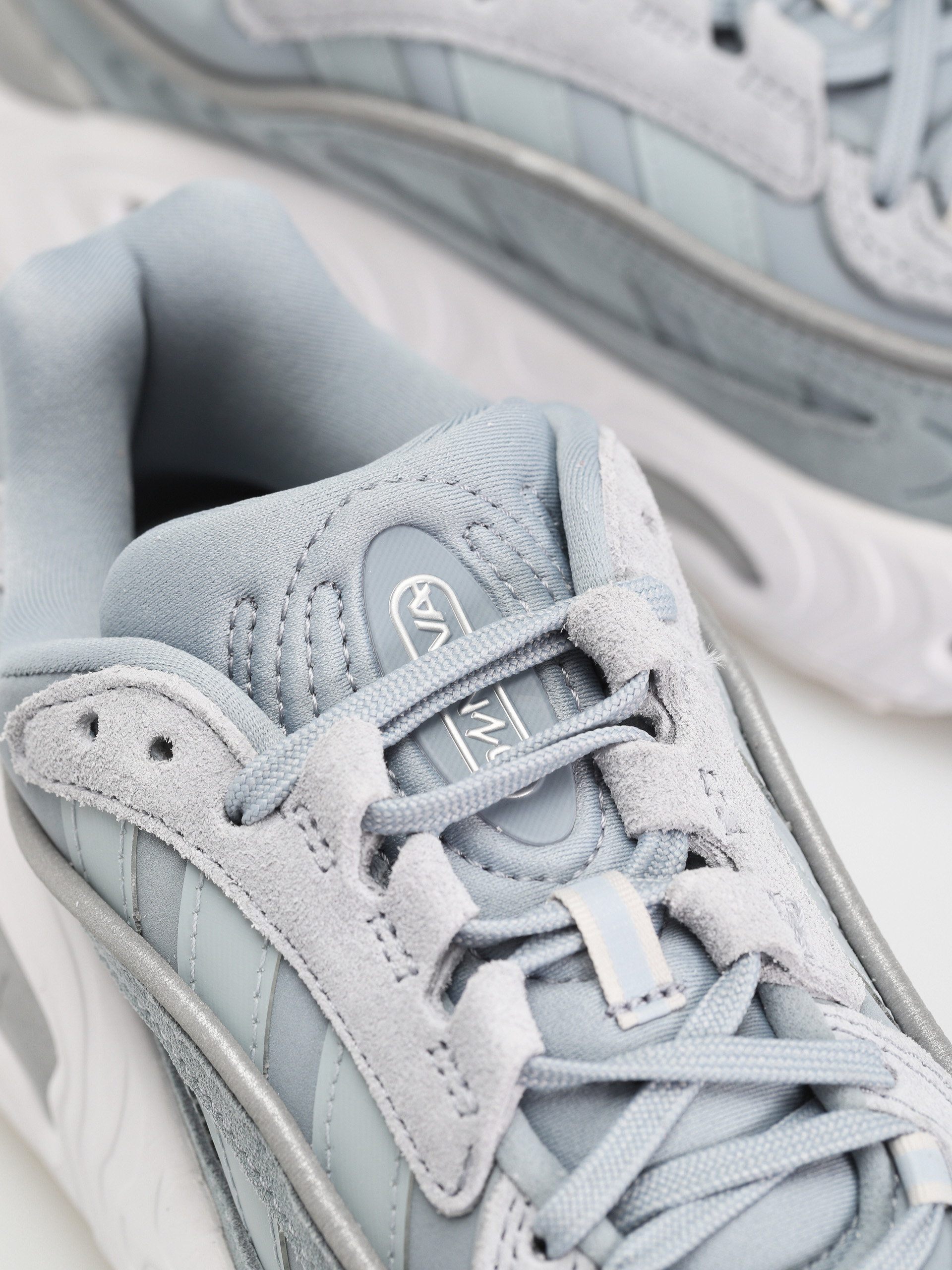 Взуття adidas Originals Oznova (lgtgre/lgtgre/dshgry)