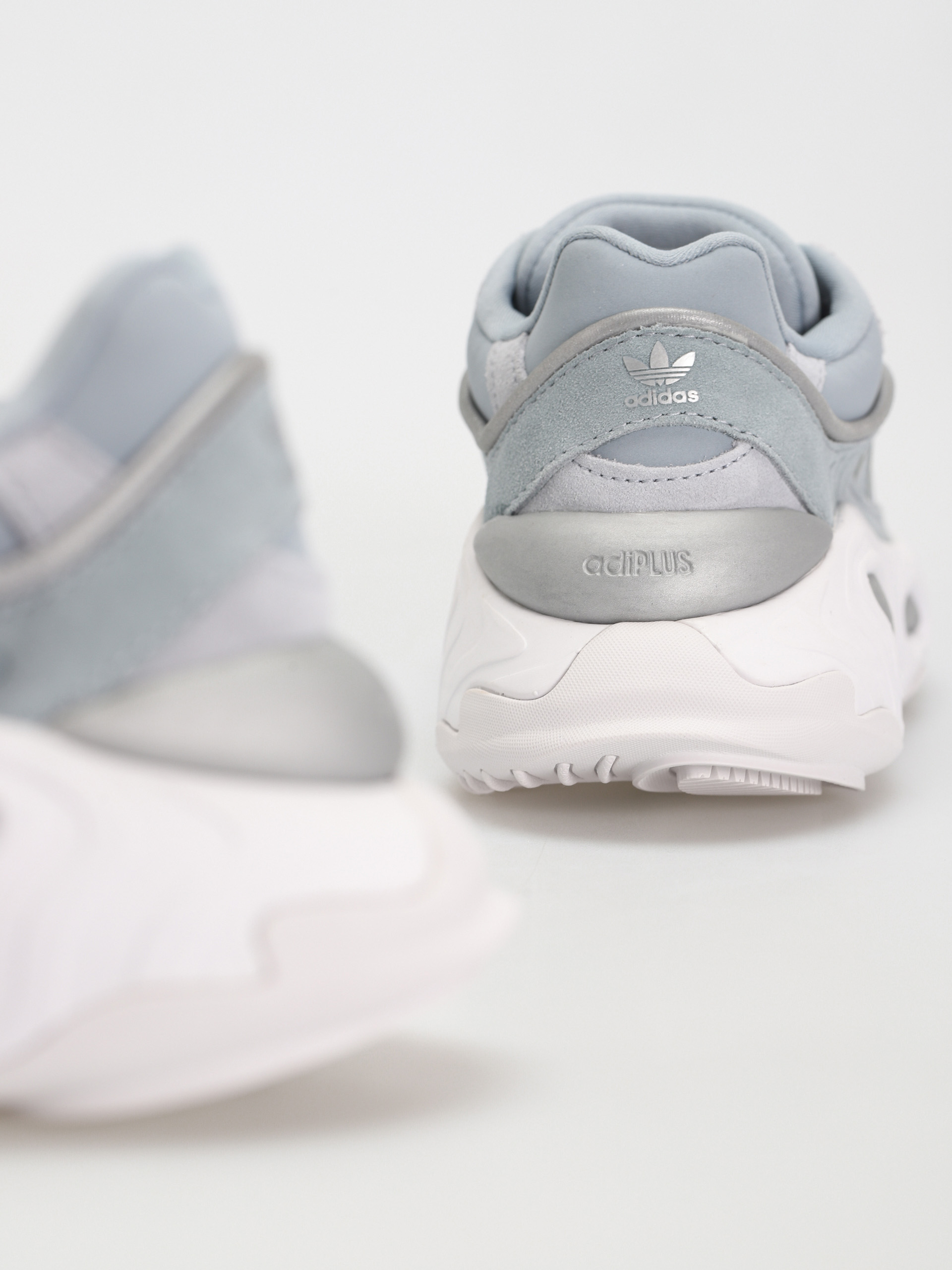 Взуття adidas Originals Oznova (lgtgre/lgtgre/dshgry)