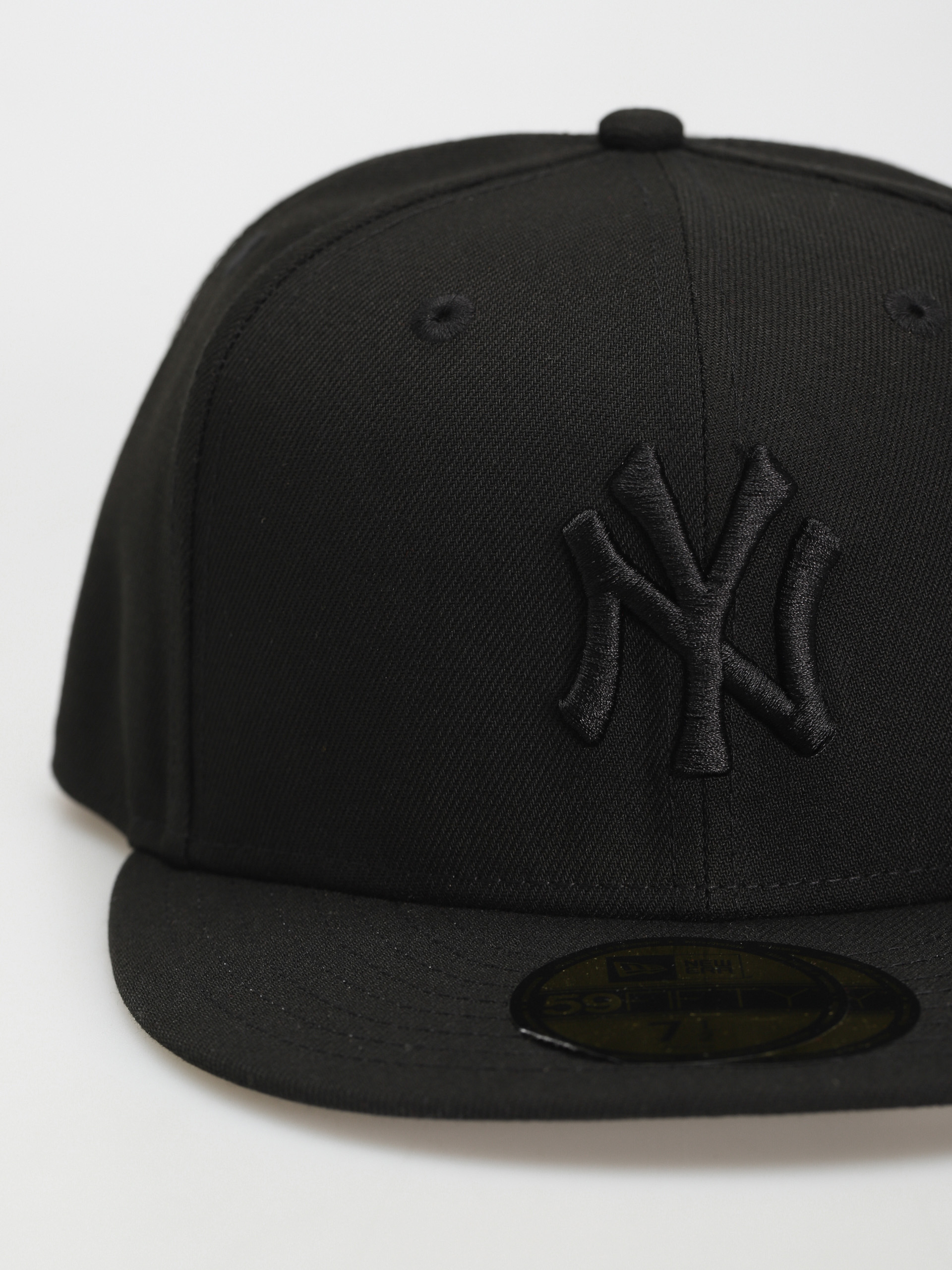 Кепка New Era League Essential 59Fifty New York Yankees (black/black)