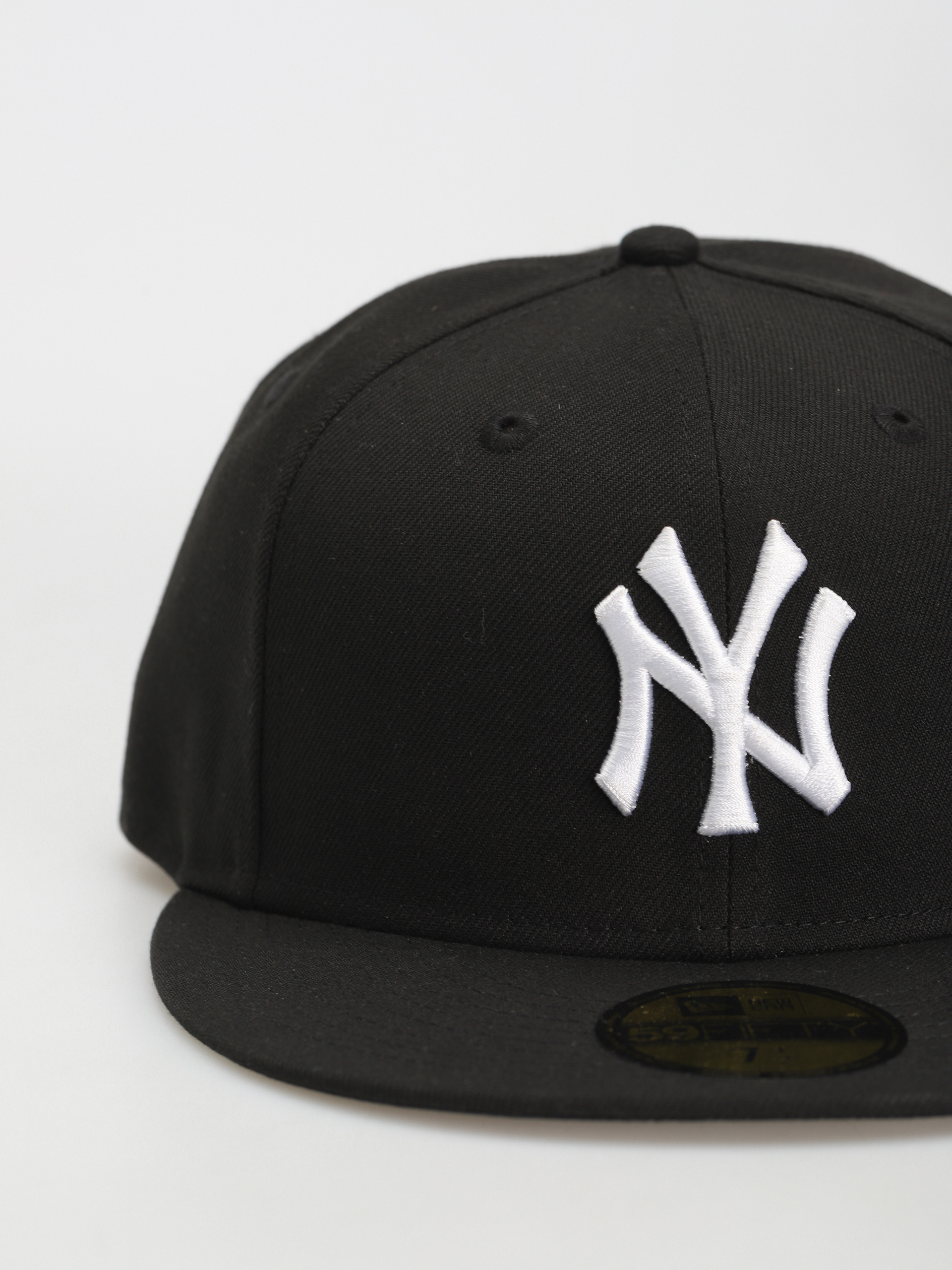 Кепка New Era League Essential 59Fifty New York Yankees (black/white)