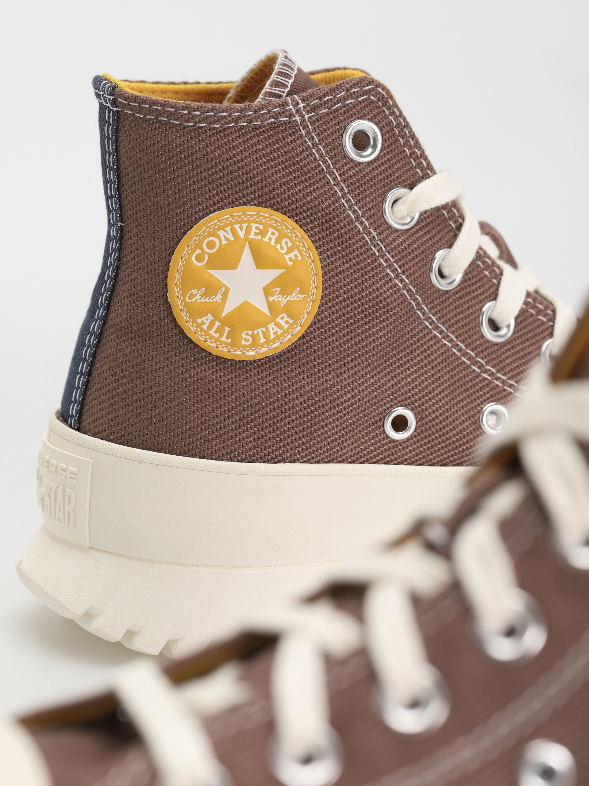 Взуття Converse Chuck Taylor All Star Lugged 2.0 Hi (squirrel friend)