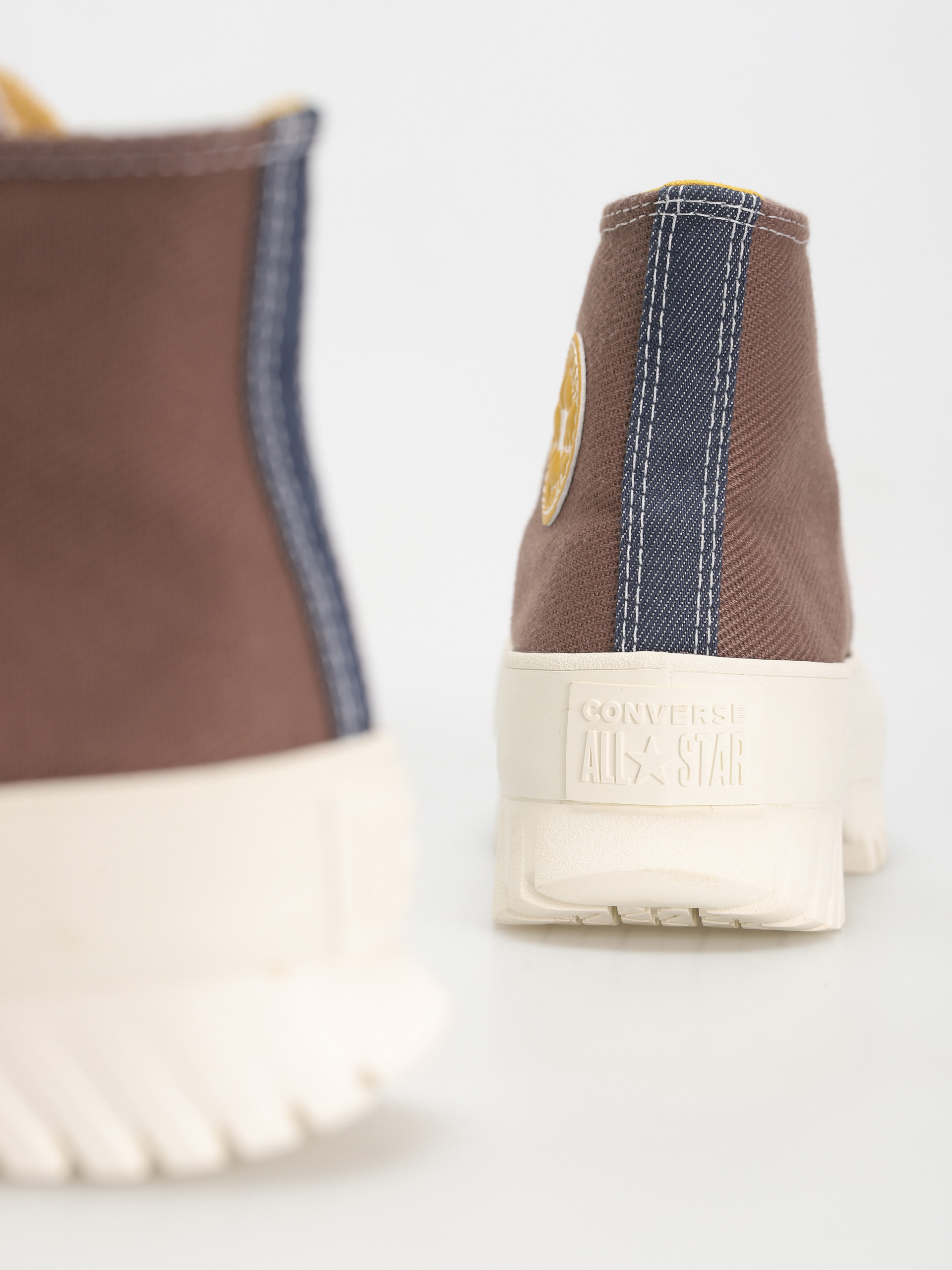 Взуття Converse Chuck Taylor All Star Lugged 2.0 Hi (squirrel friend)