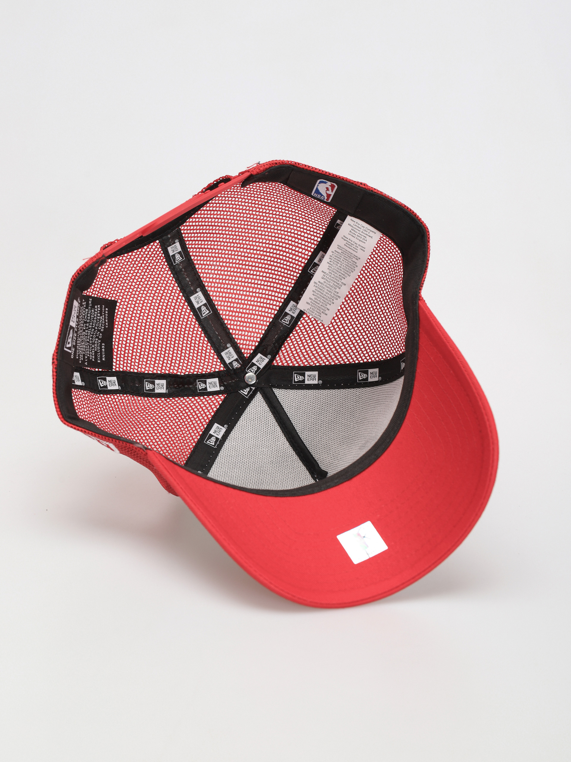 Кепка New Era Team Colour Block Trucker Chicago Bulls (white/red)